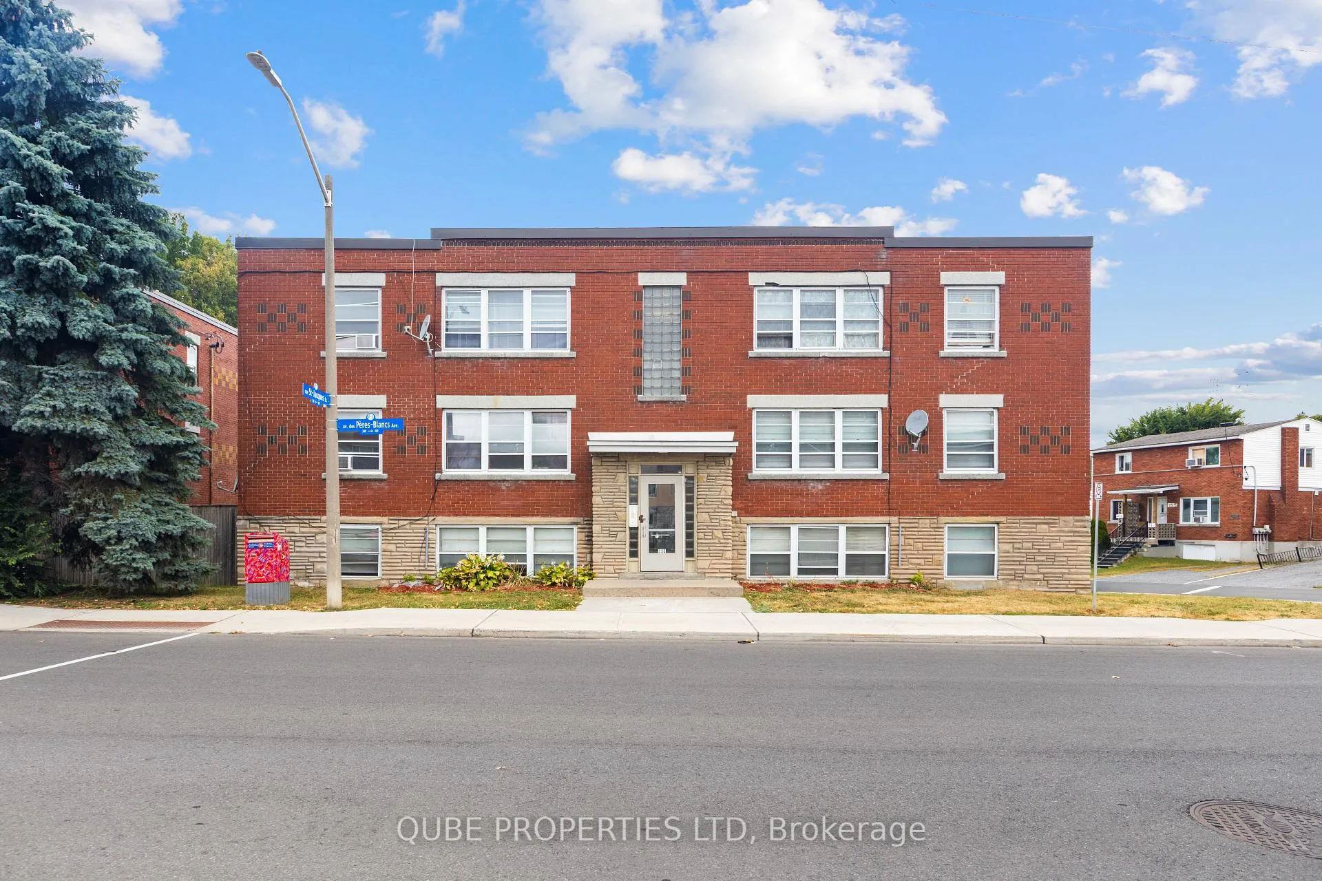 Front of 235 Des Peres Blancs Avenue