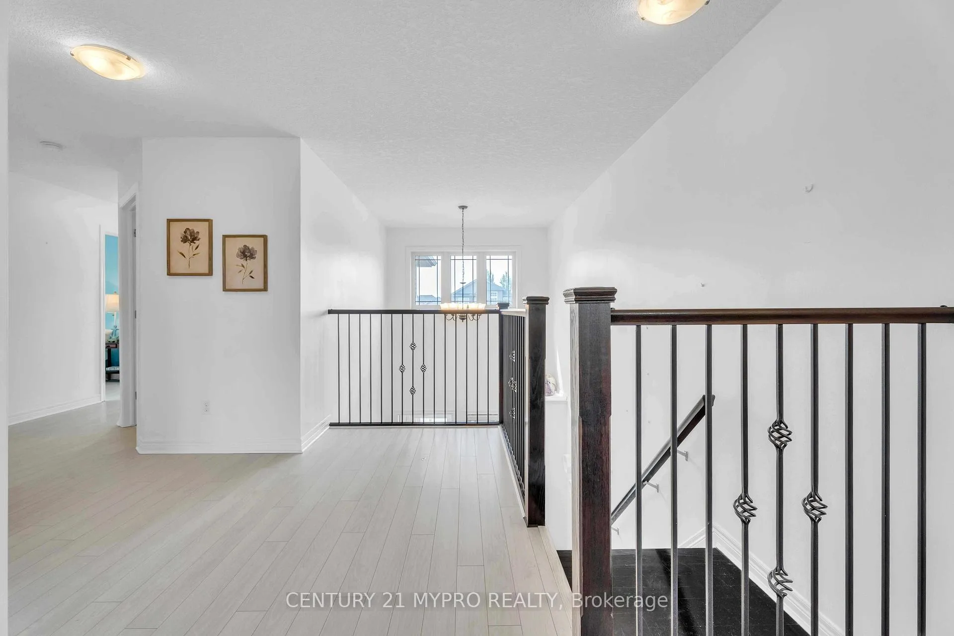 Photo 21 of 1036 Oakcrossing Road, London, North M — HOMEH