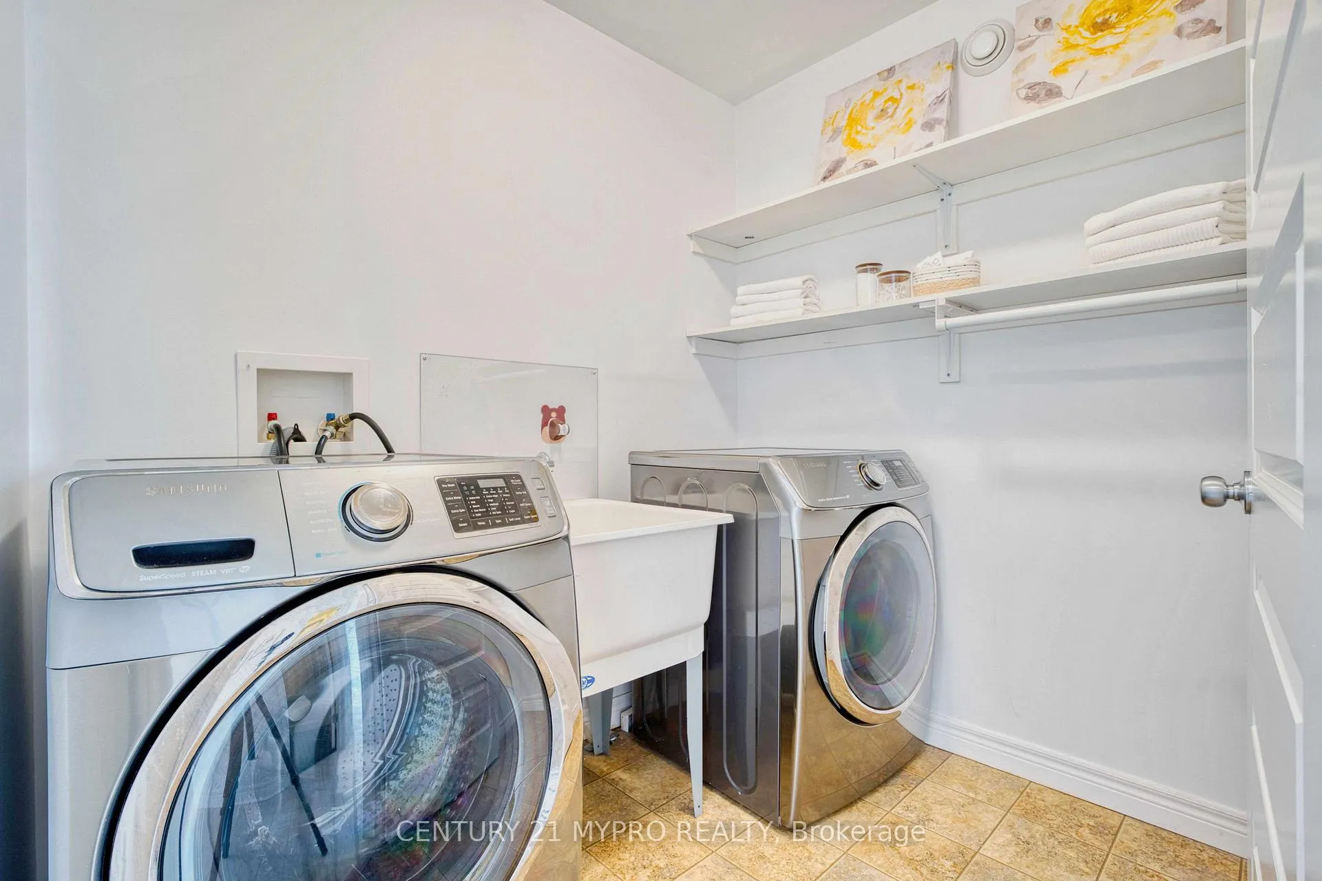 Photo 34 of 1036 Oakcrossing Road, London, North M — HOMEH