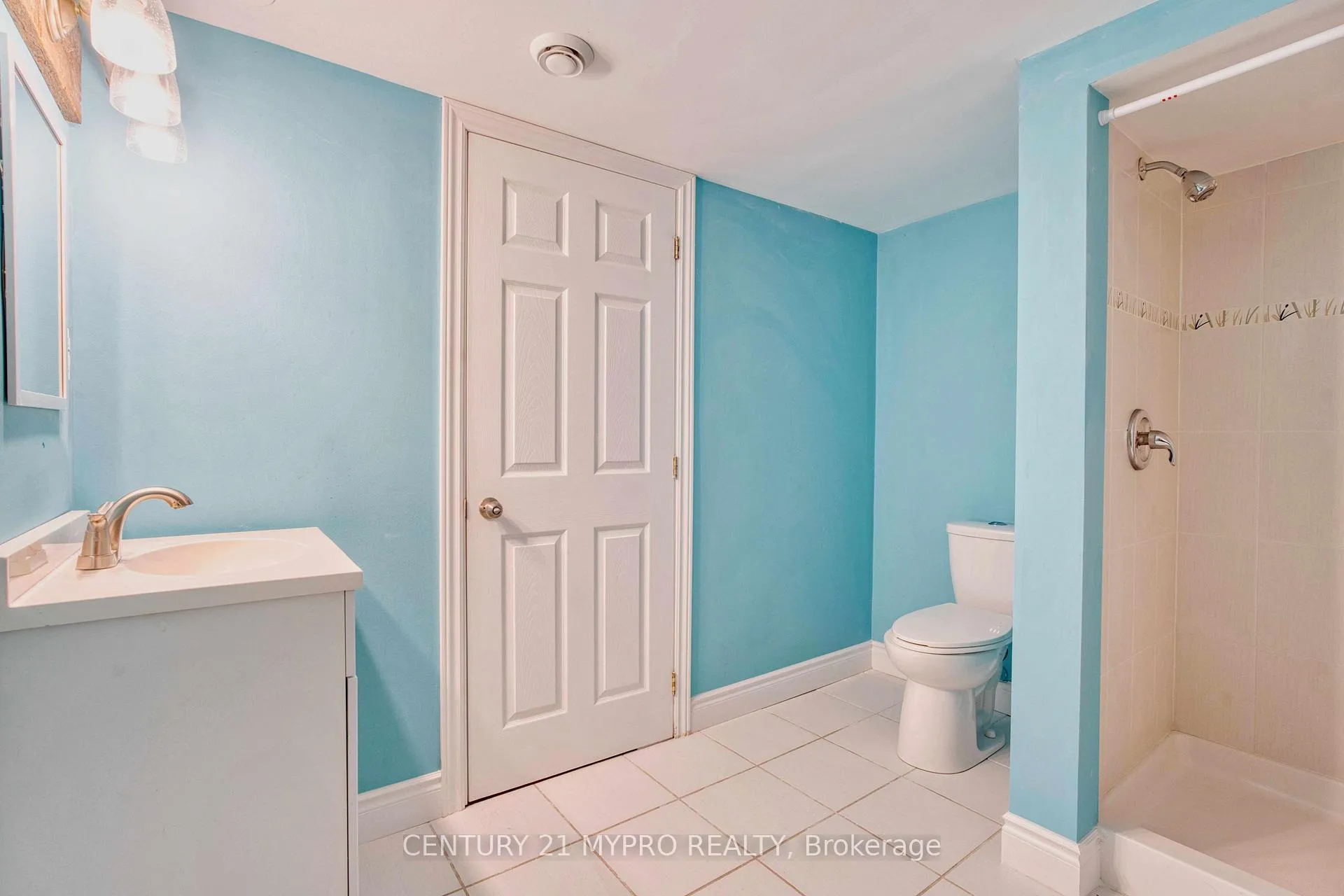 Photo 37 of 1036 Oakcrossing Road, London, North M — HOMEH