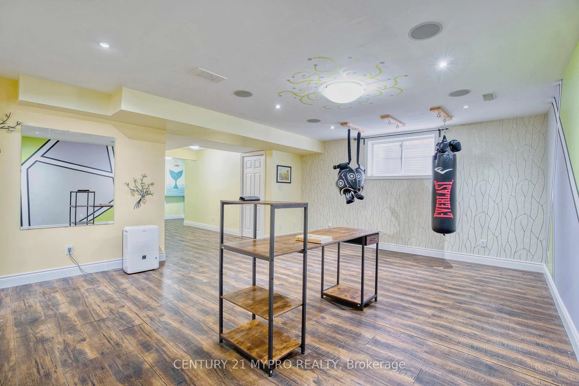 Photo 39 of 1036 Oakcrossing Road, London, North M — HOMEH
