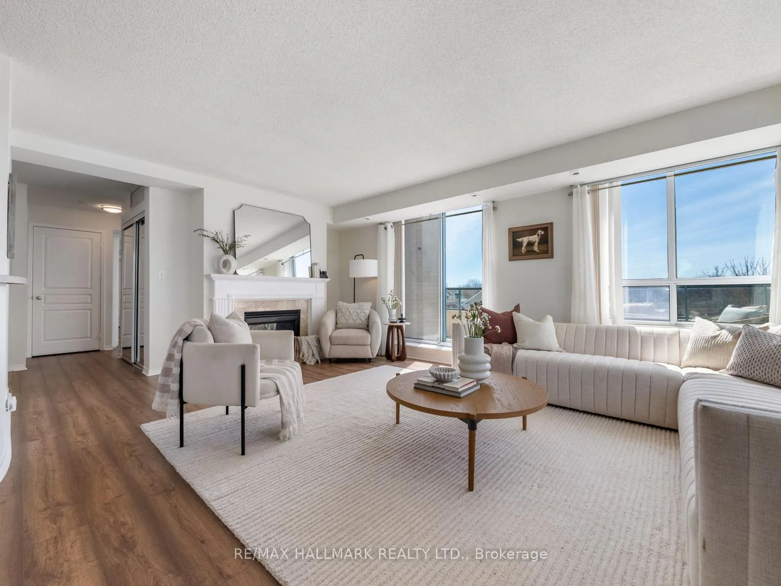 Photo 7 of Unit 403, 1797 Queen Street E, Toronto, The Beaches — HOMEH