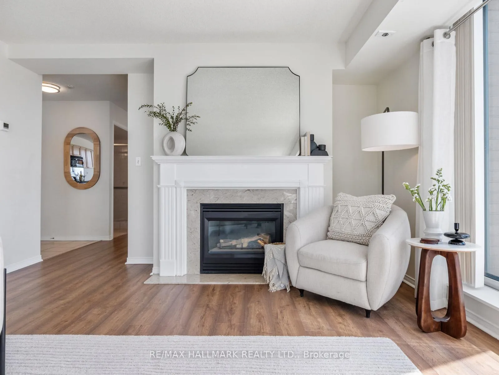 Photo 9 of Unit 403, 1797 Queen Street E, Toronto, The Beaches — HOMEH