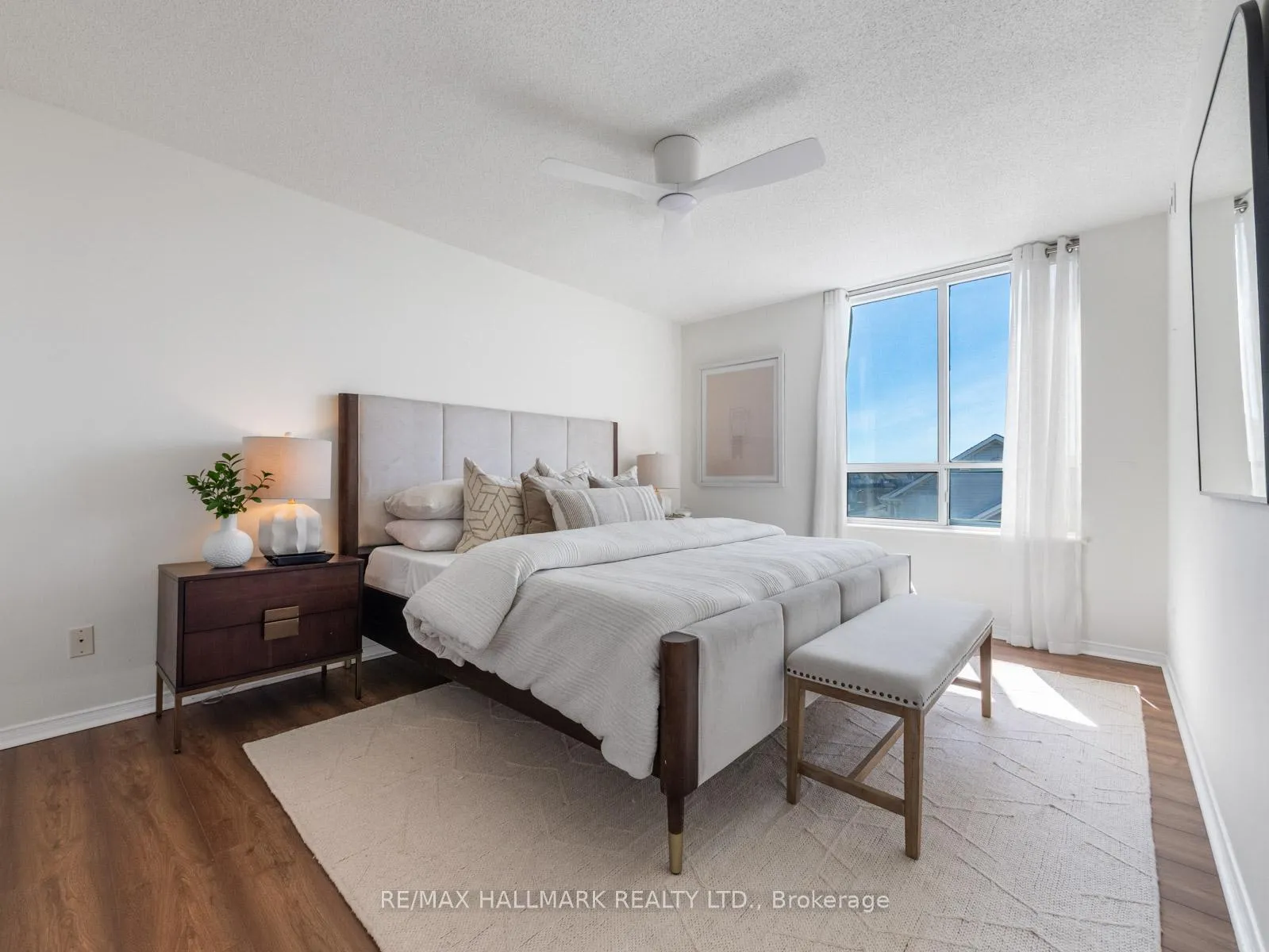 Photo 20 of Unit 403, 1797 Queen Street E, Toronto, The Beaches — HOMEH