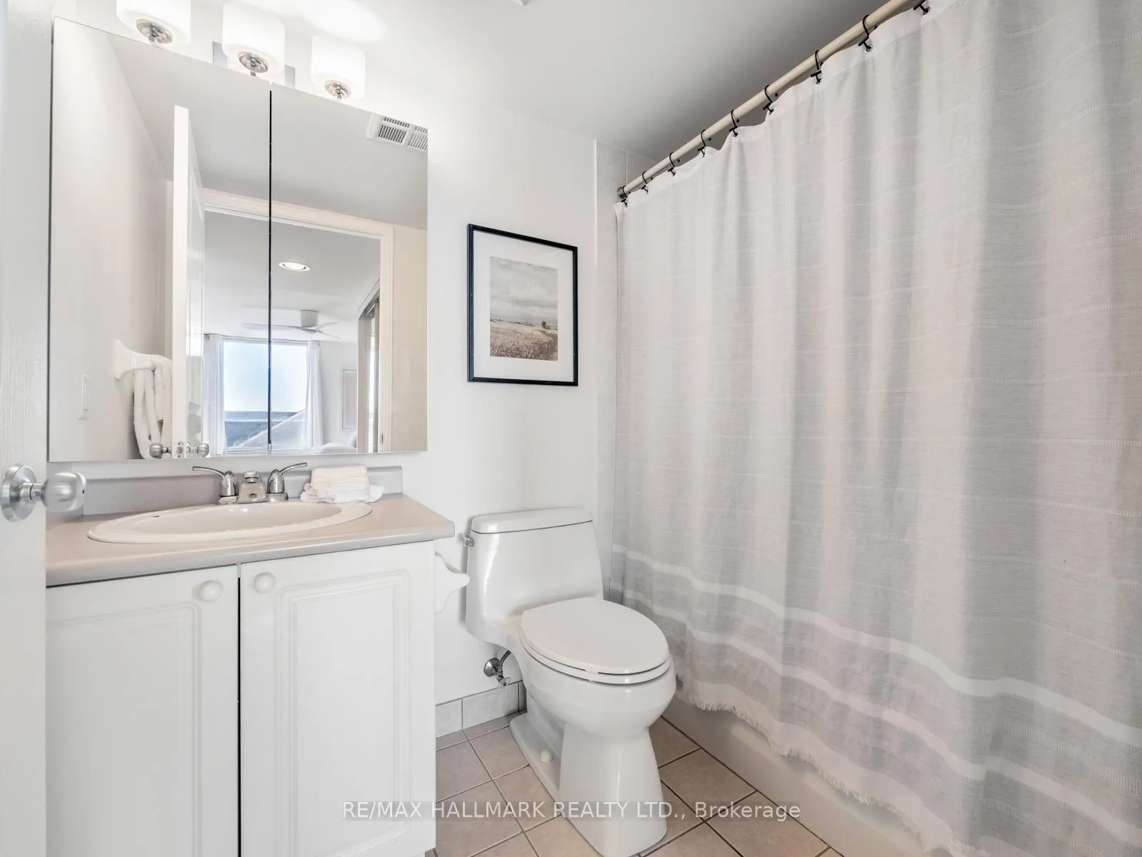 Photo 22 of Unit 403, 1797 Queen Street E, Toronto, The Beaches — HOMEH