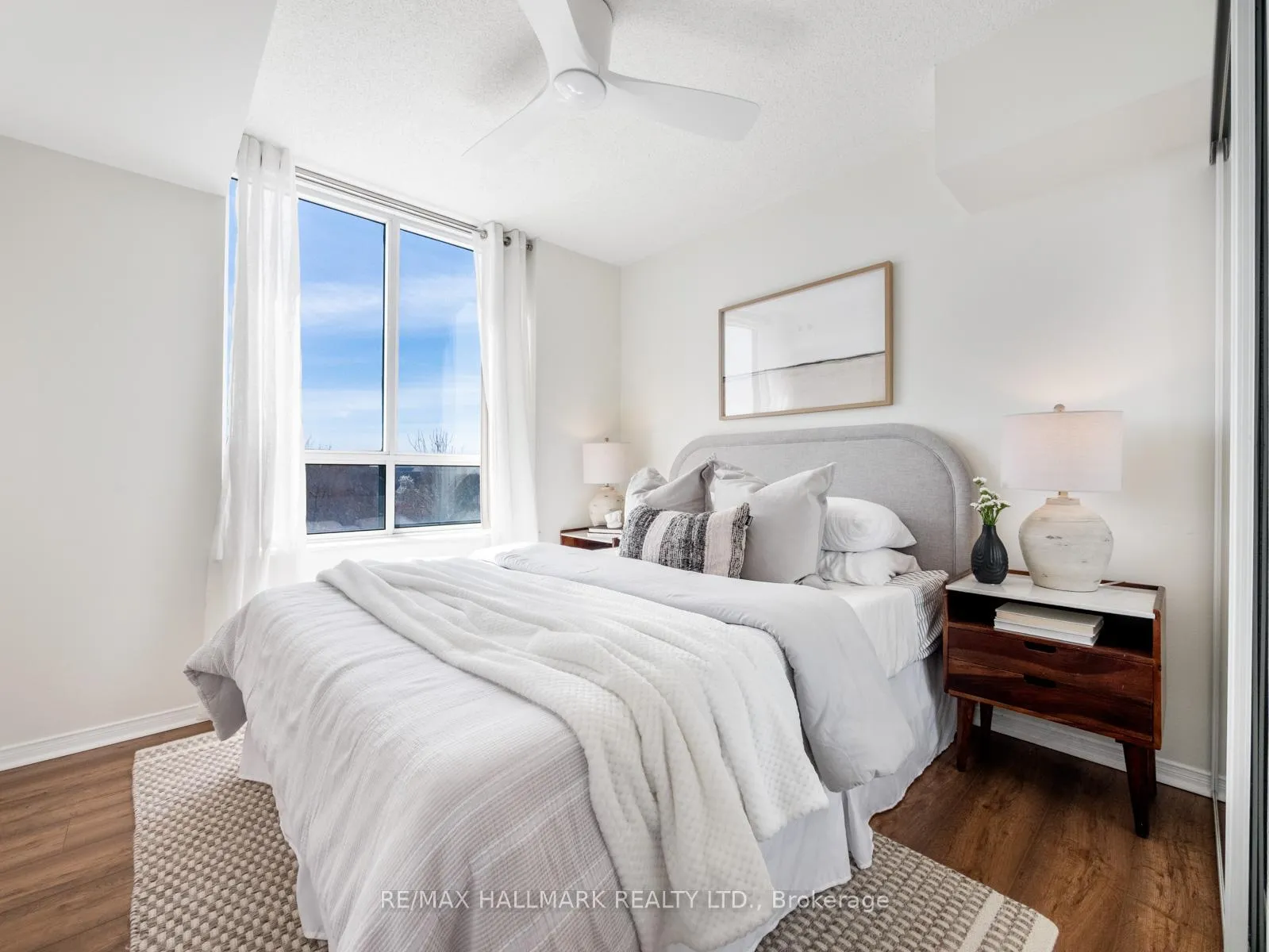 Photo 24 of Unit 403, 1797 Queen Street E, Toronto, The Beaches — HOMEH