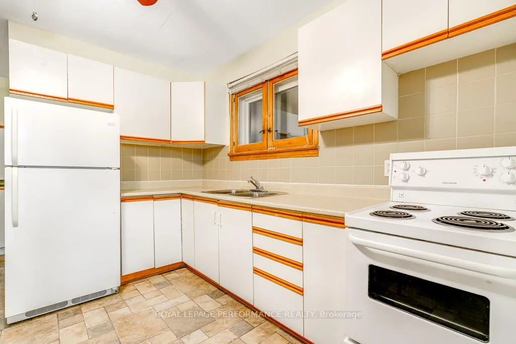 Photo 10 of 231-233 Fifth Street E, Cornwall — HOMEH