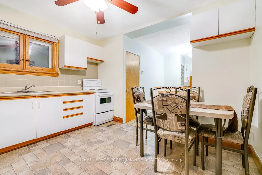 Photo 11 of 231-233 Fifth Street E, Cornwall — HOMEH