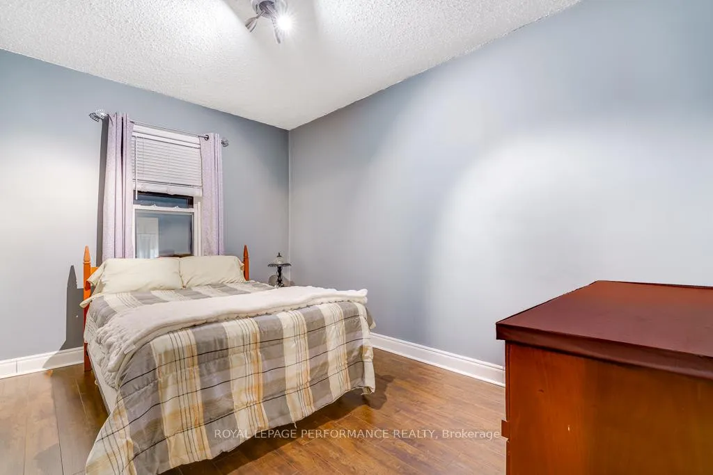 Photo 13 of 231-233 Fifth Street E, Cornwall — HOMEH