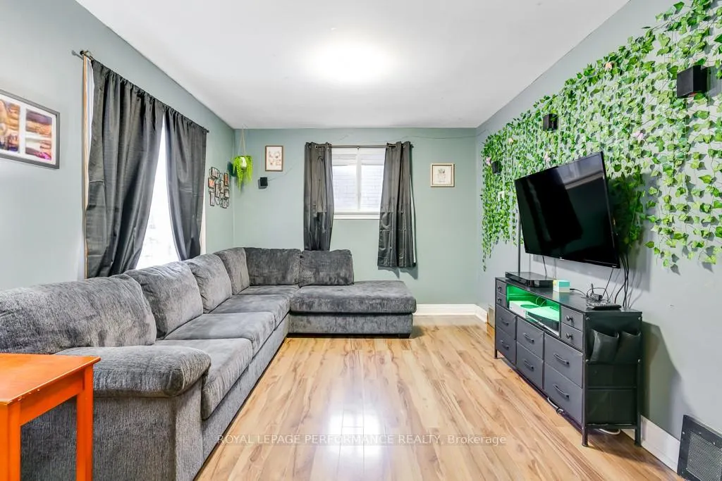 Photo 19 of 231-233 Fifth Street E, Cornwall — HOMEH