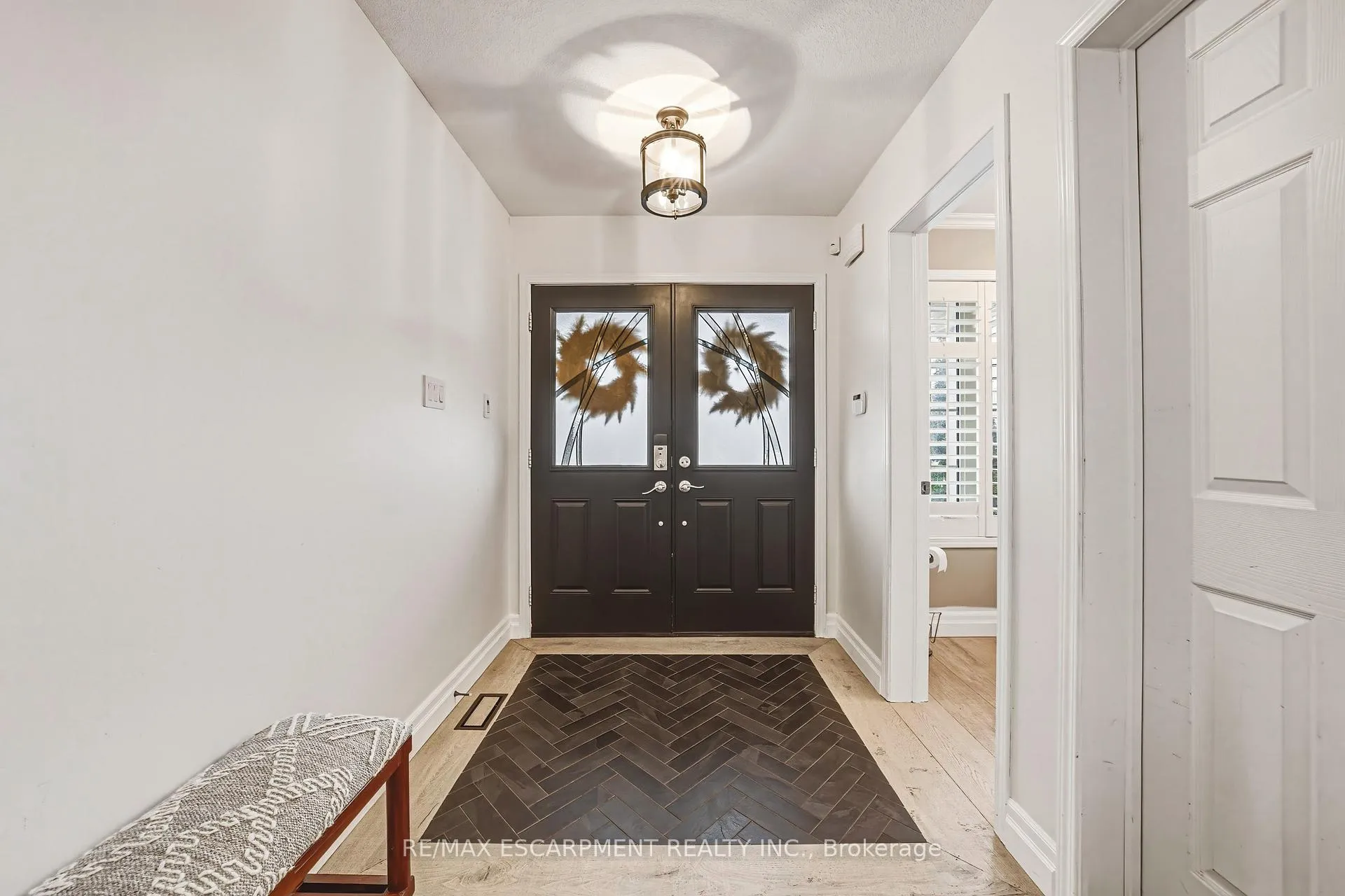 Photo 3 of 108 Cleghorn Drive, Hamilton, Binbrook — HOMEH