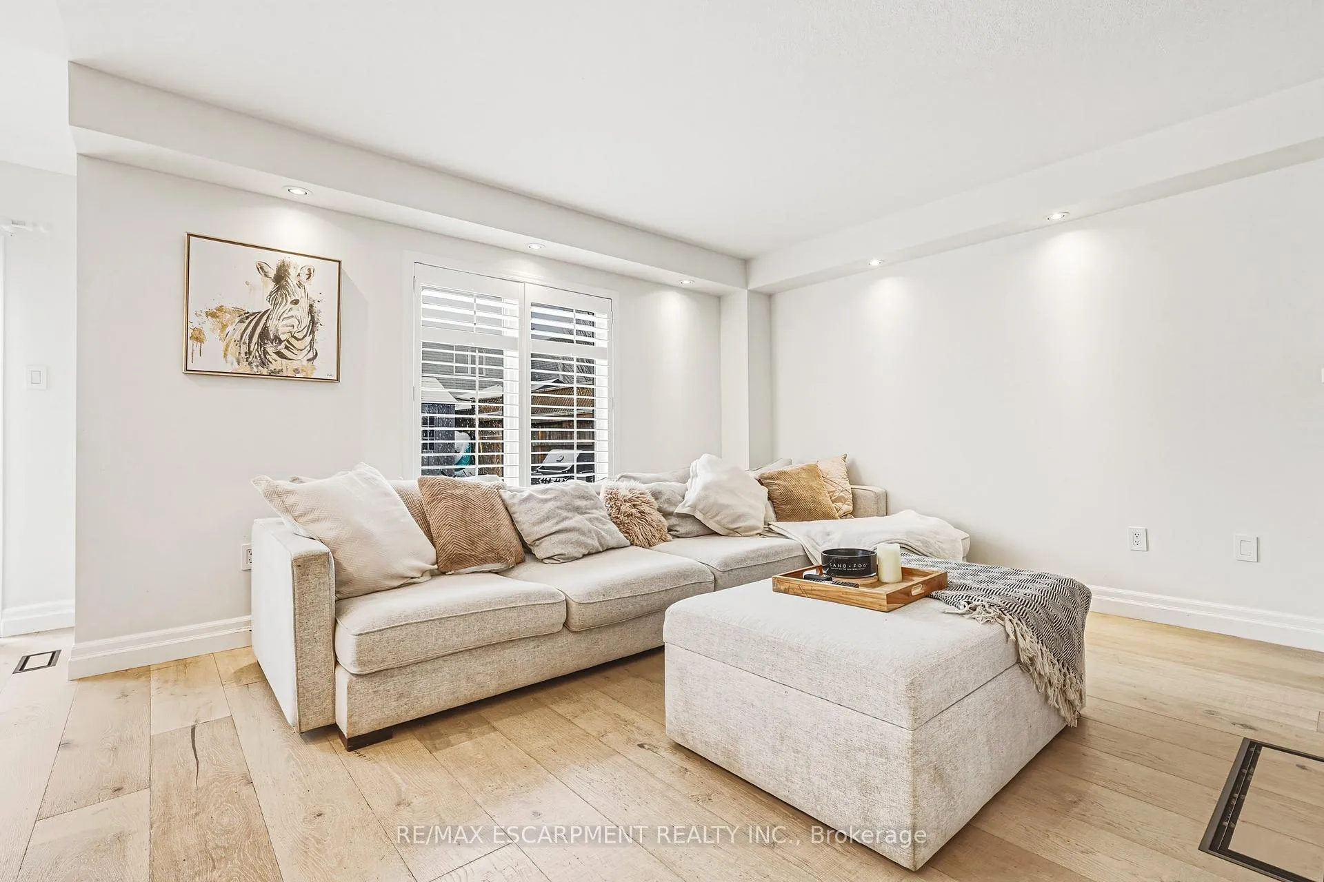 Photo 9 of 108 Cleghorn Drive, Hamilton, Binbrook — HOMEH