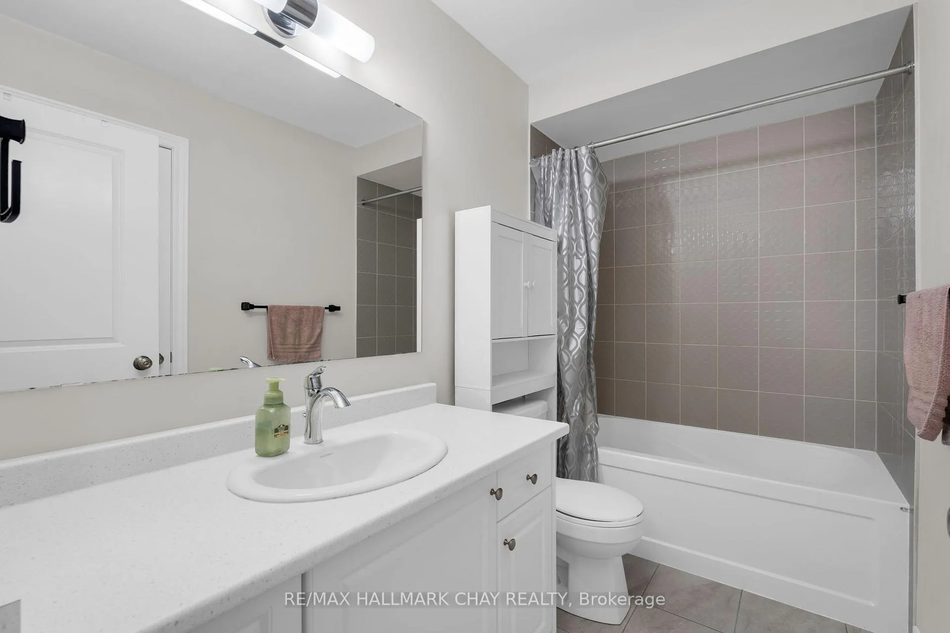 Photo 21 of 46 Clifford Crescent, New Tecumseth, Tottenham — HOMEH
