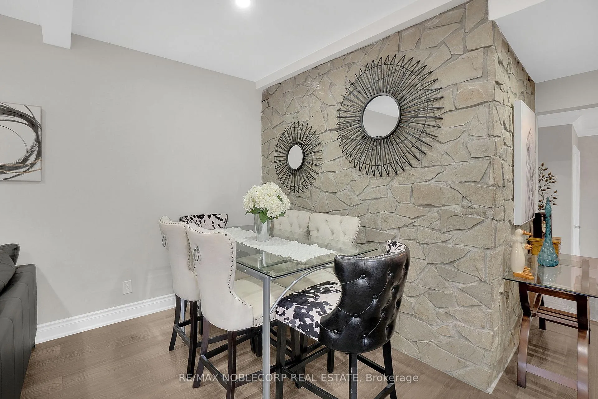 Photo 6 of 9240 Castlederg Side Road, Caledon, Rural Caledon — HOMEH