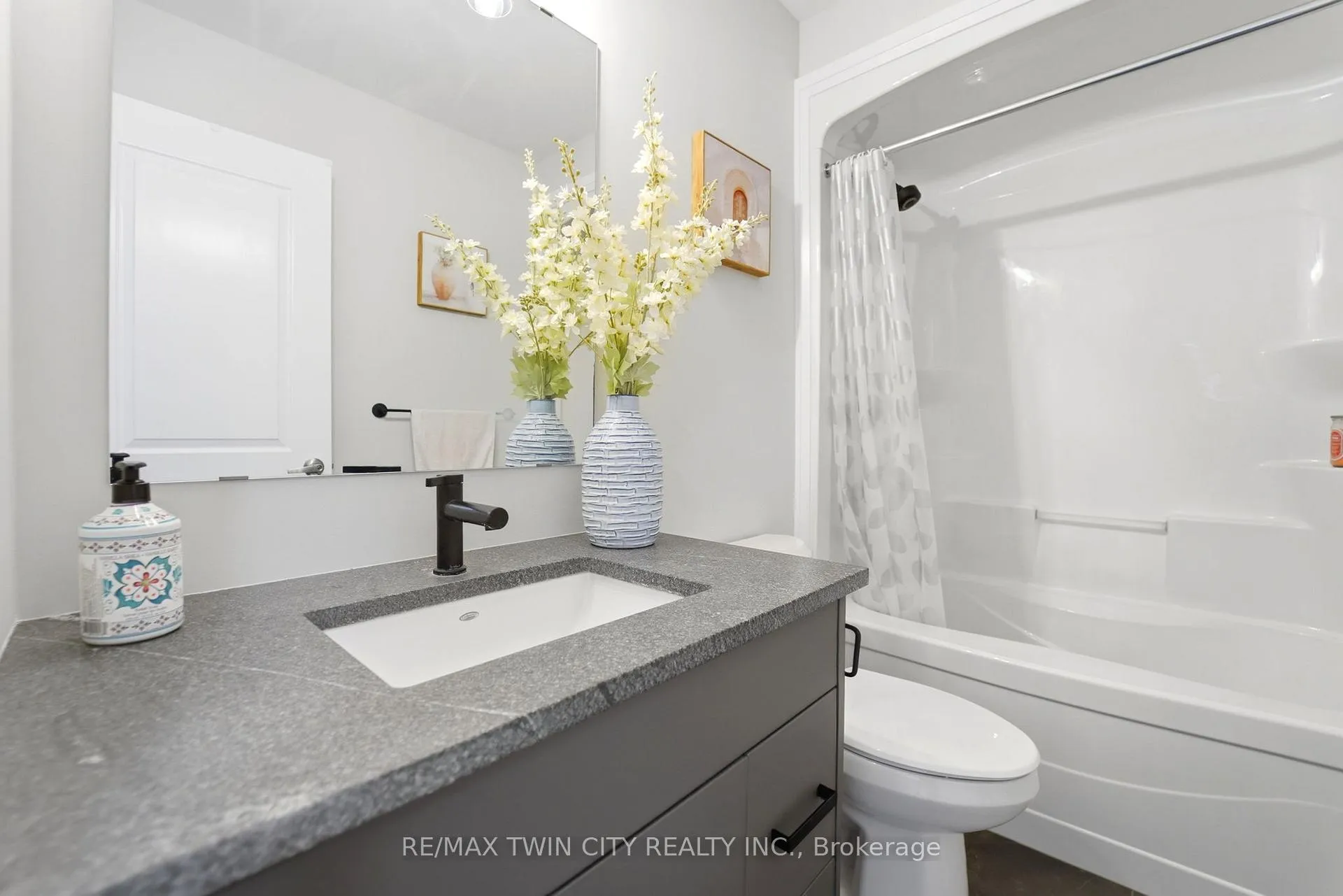 Photo 21 of Unit 84, 143 Elgin Street, Cambridge — HOMEH