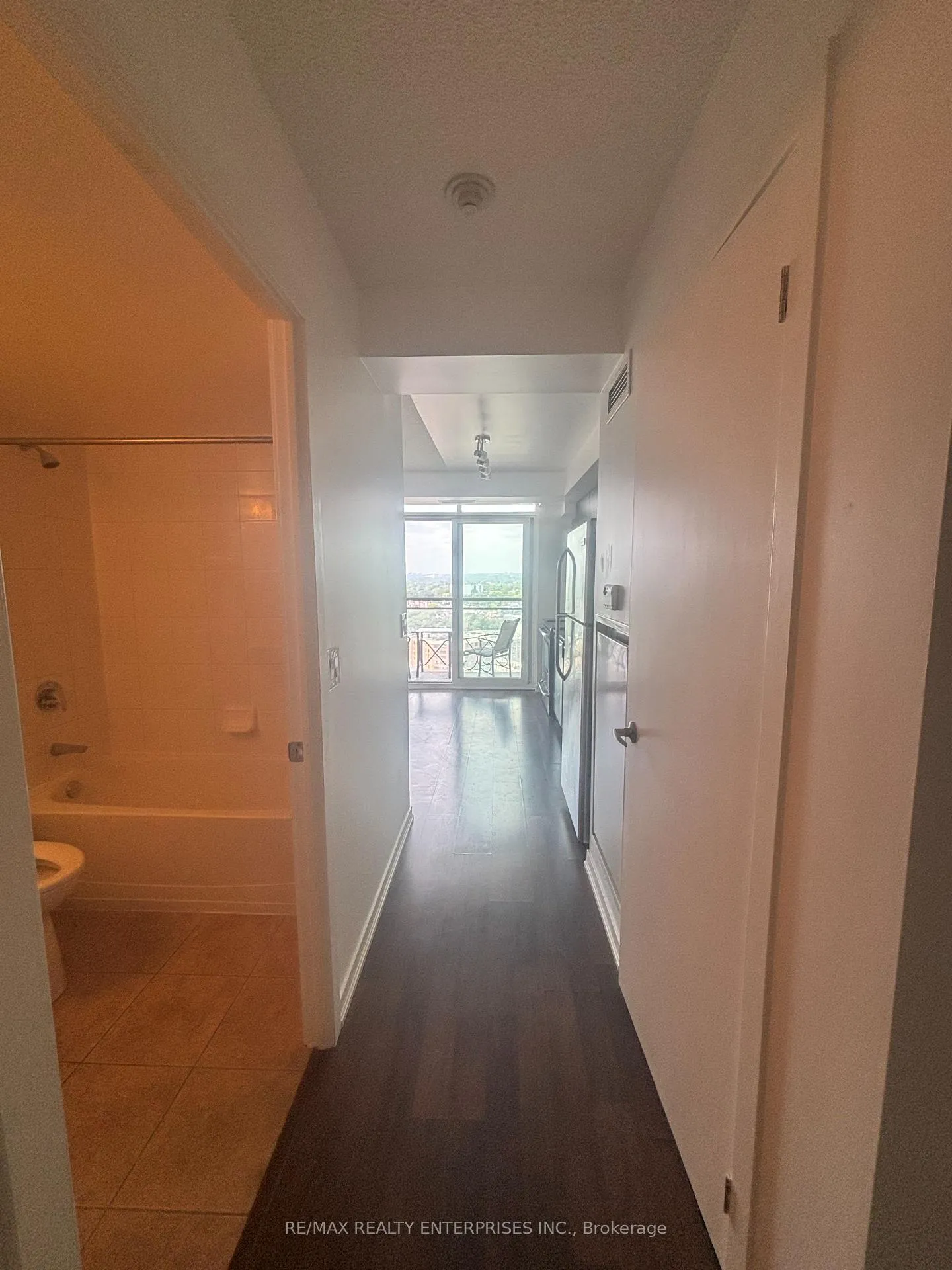 Photo 2 of Unit 2009, 38 Joe Shuster Way, Toronto, South Parkdale — HOMEH