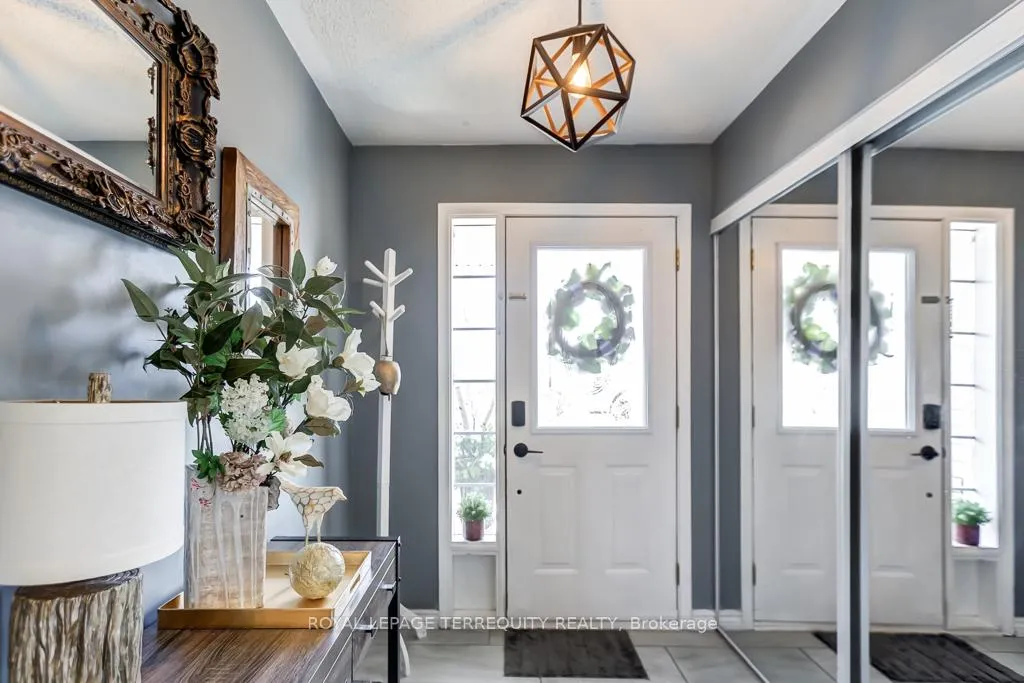 Photo 4 of 314 Swindells Street, Clarington, Bowmanville — HOMEH