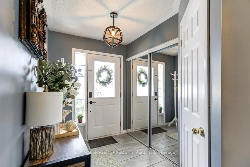 Photo 5 of 314 Swindells Street, Clarington, Bowmanville — HOMEH