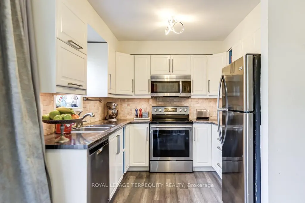Photo 18 of 314 Swindells Street, Clarington, Bowmanville — HOMEH