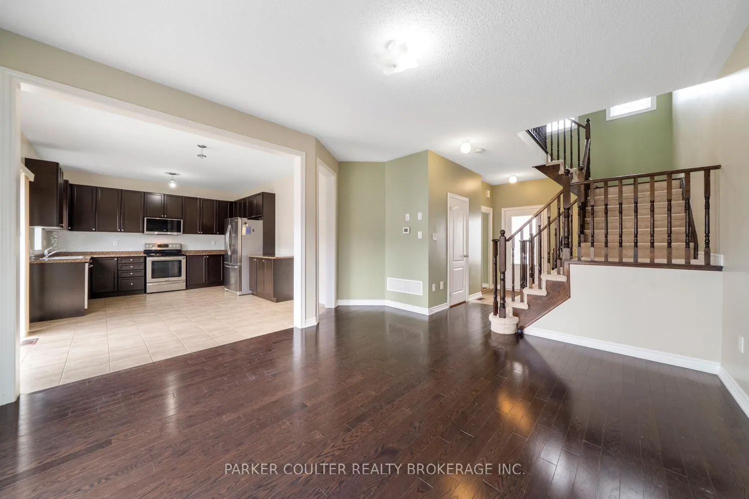 Photo 6 of 829 O'Reilly Crescent, Shelburne — HOMEH
