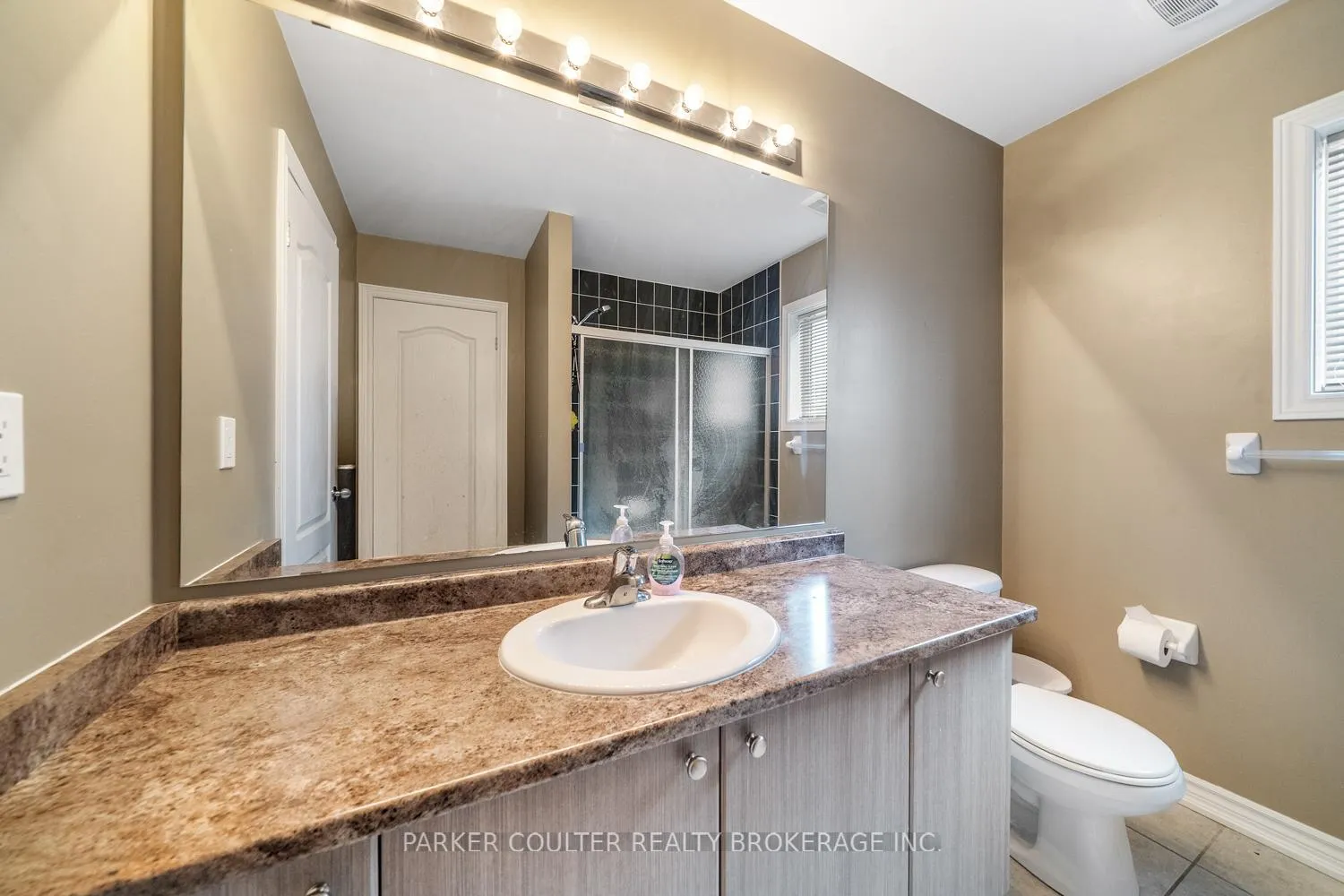 Photo 17 of 829 O'Reilly Crescent, Shelburne — HOMEH