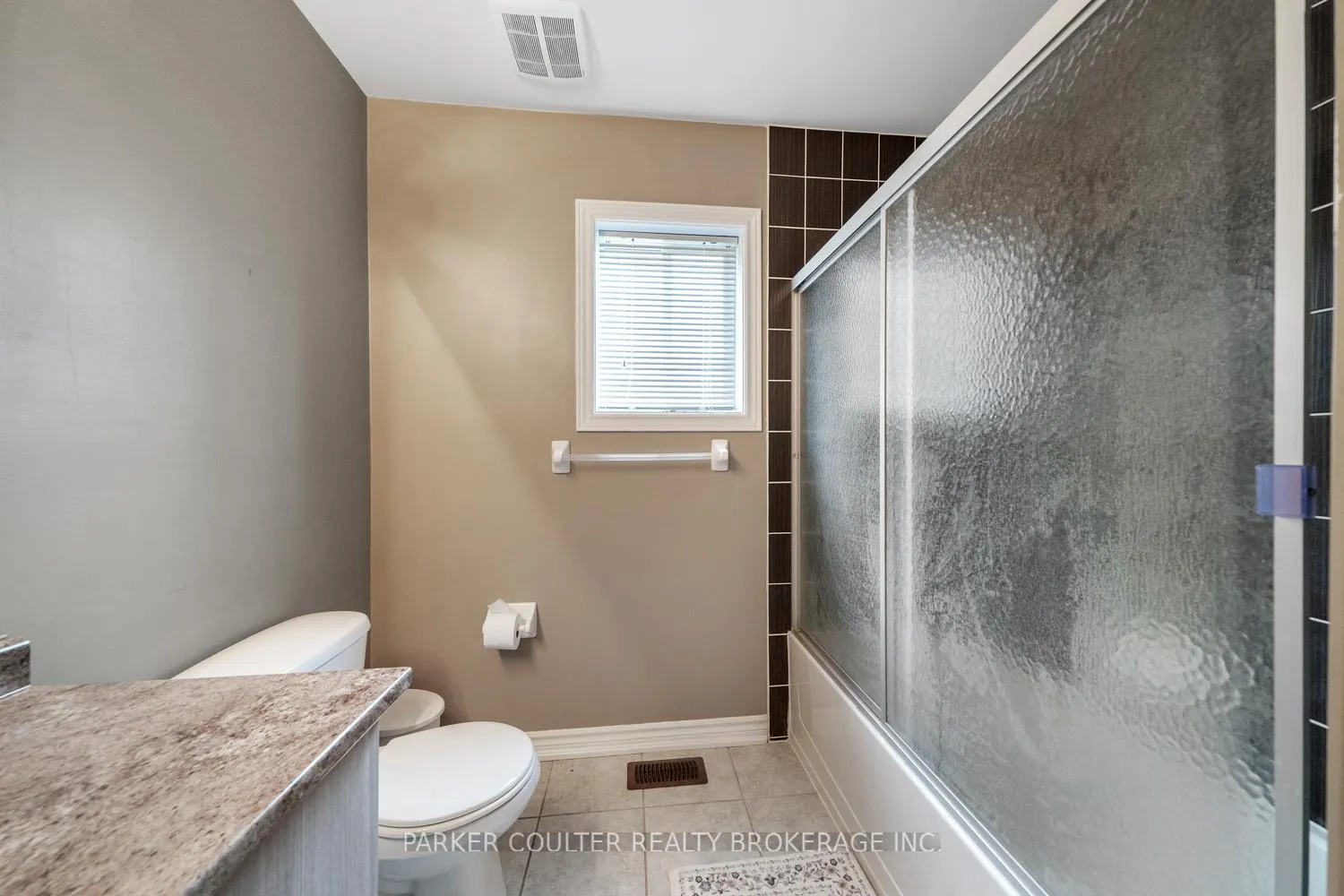 Photo 18 of 829 O'Reilly Crescent, Shelburne — HOMEH