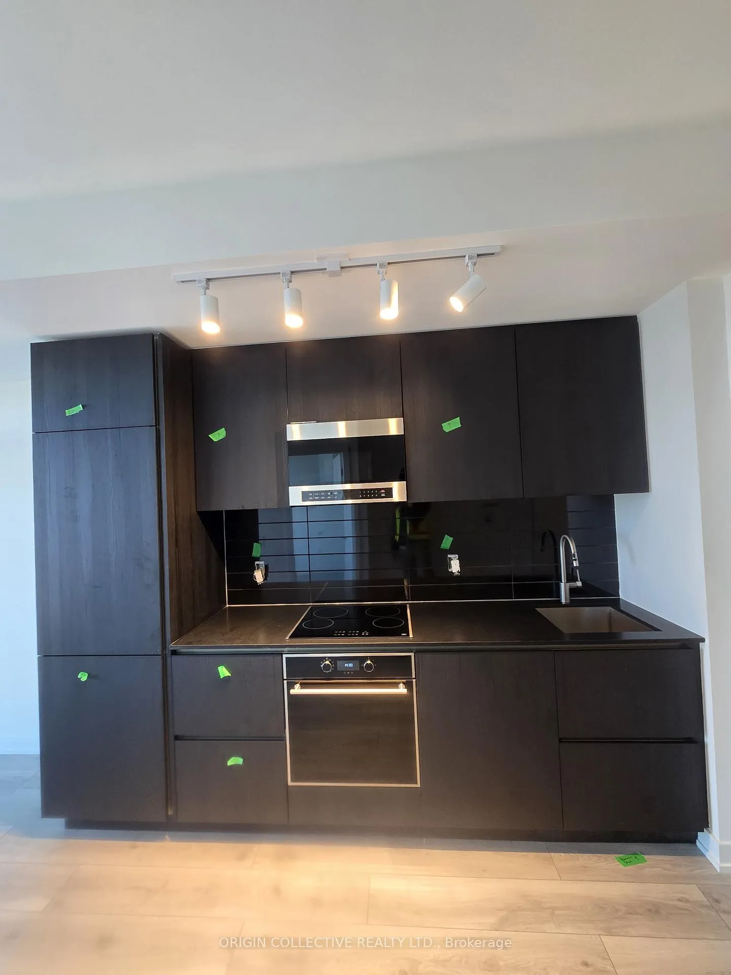 Photo 7 of Unit 2310, 110 Broadway Avenue, Toronto, Mount Pleasant West — HOMEH