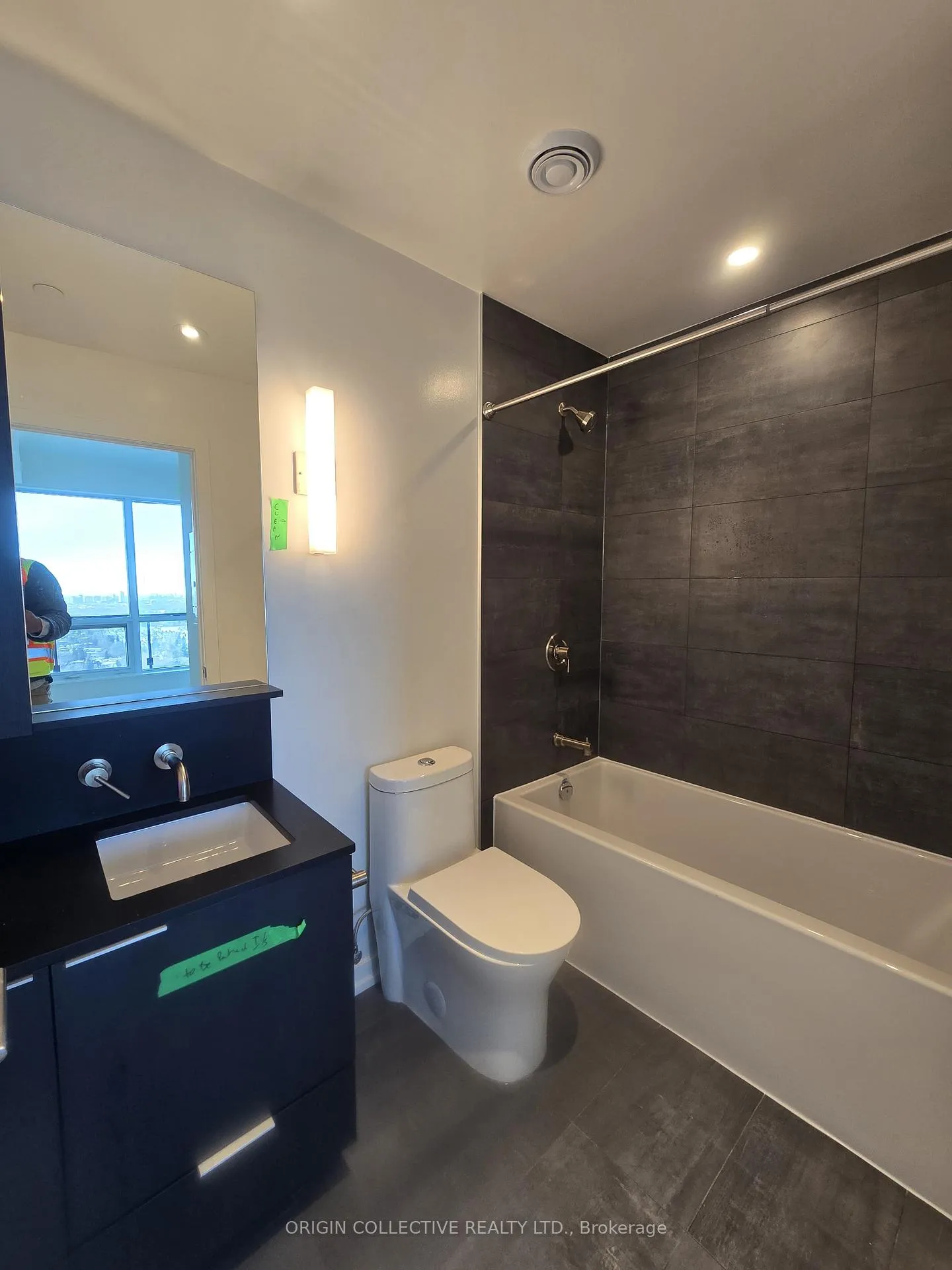 Photo 8 of Unit 2310, 110 Broadway Avenue, Toronto, Mount Pleasant West — HOMEH