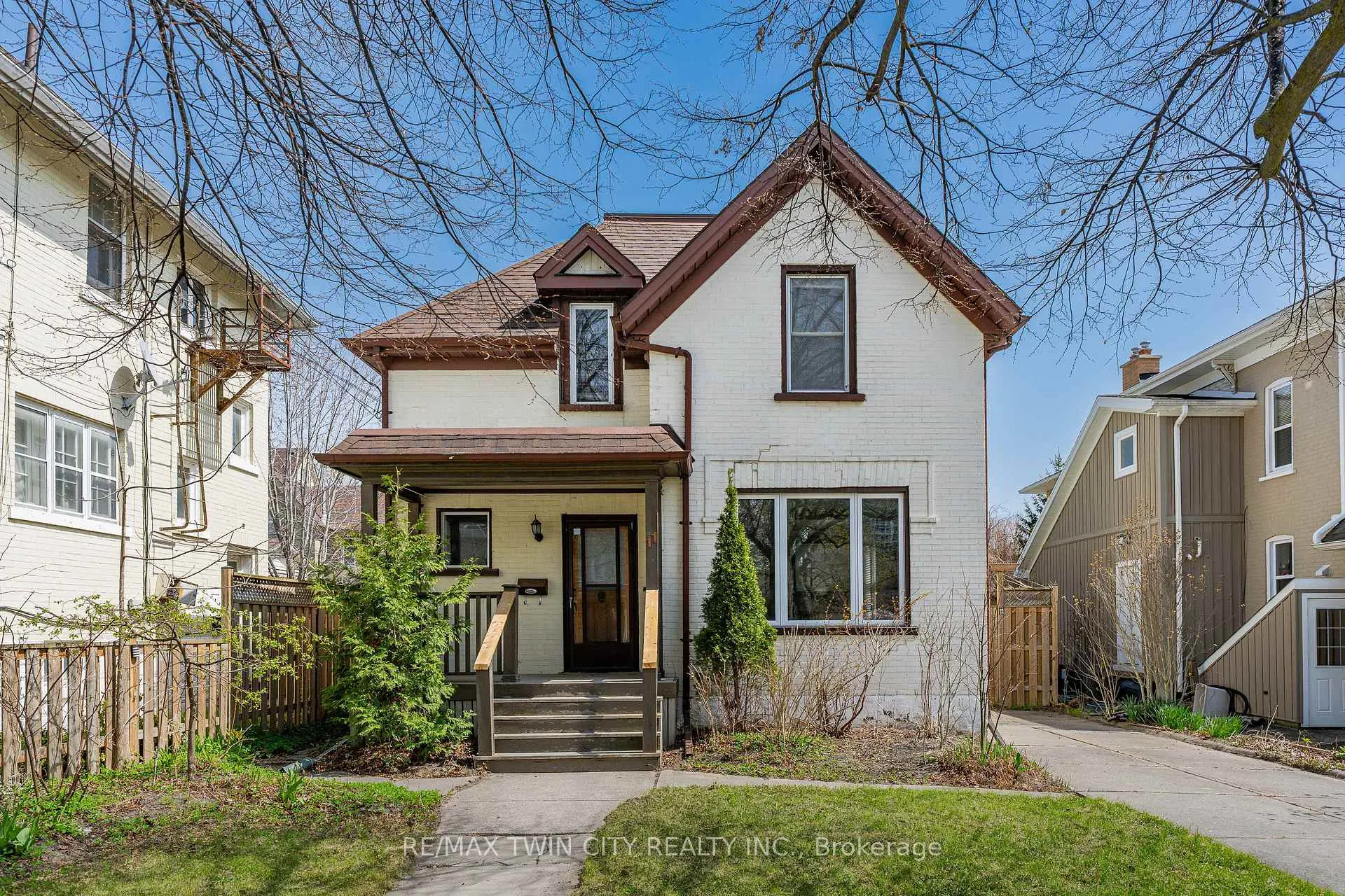 Photo 1 of 11 Heins Avenue, Kitchener — HOMEH
