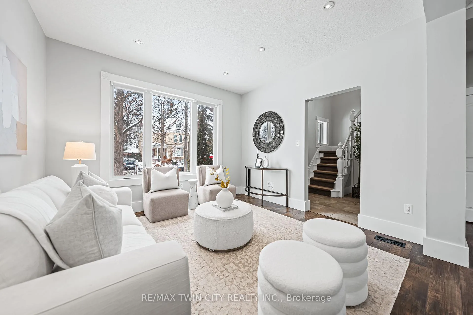 Photo 10 of 11 Heins Avenue, Kitchener — HOMEH