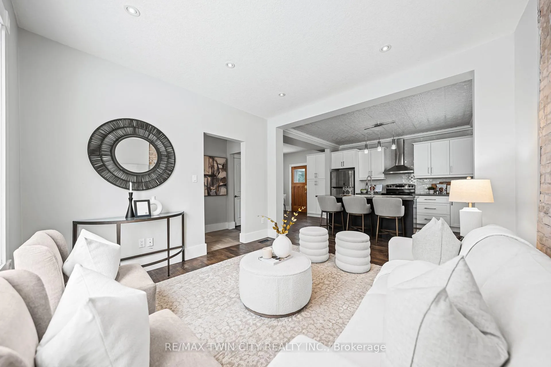 Photo 12 of 11 Heins Avenue, Kitchener — HOMEH