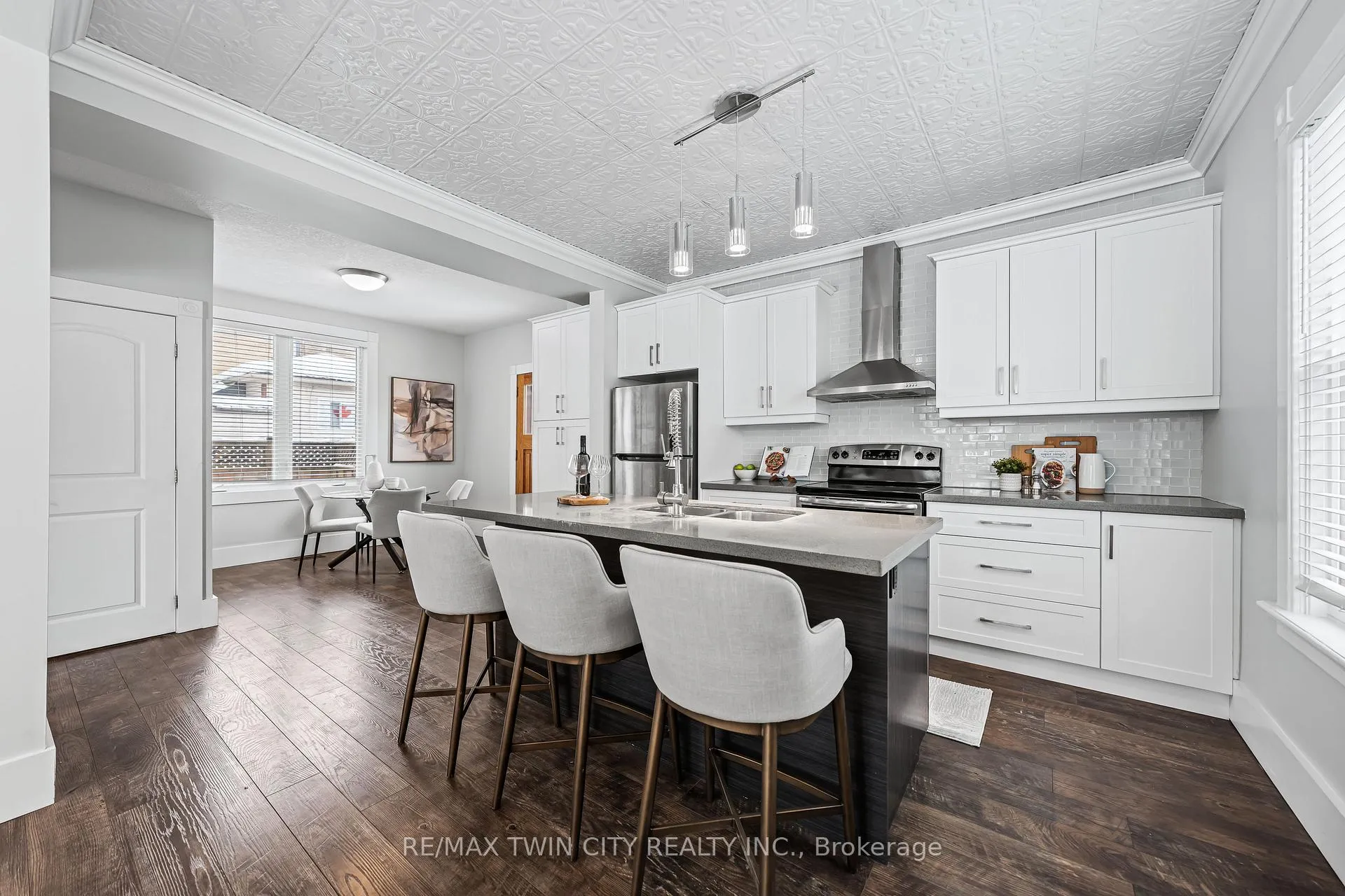 Photo 14 of 11 Heins Avenue, Kitchener — HOMEH