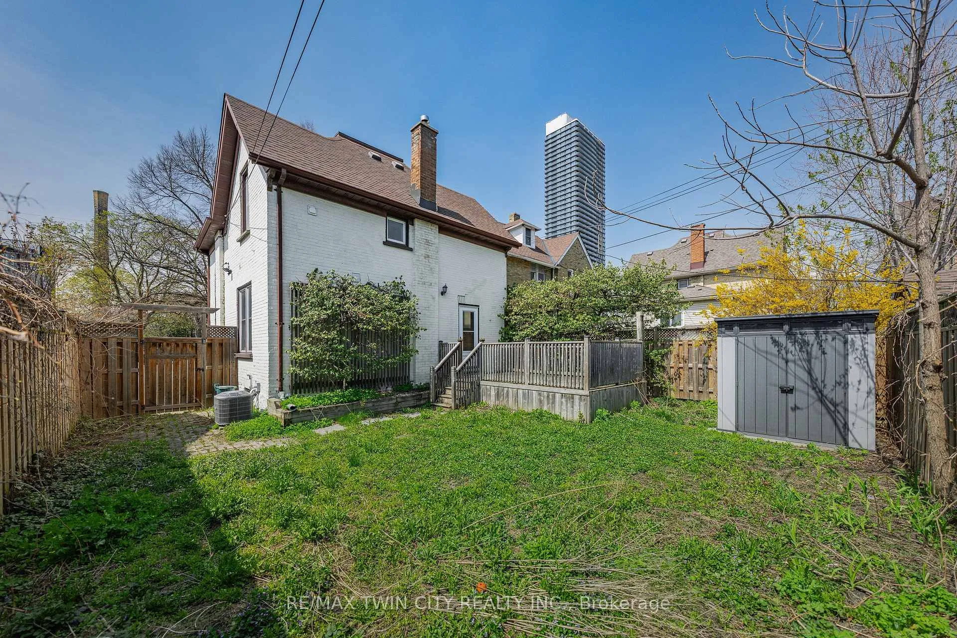 Photo 37 of 11 Heins Avenue, Kitchener — HOMEH