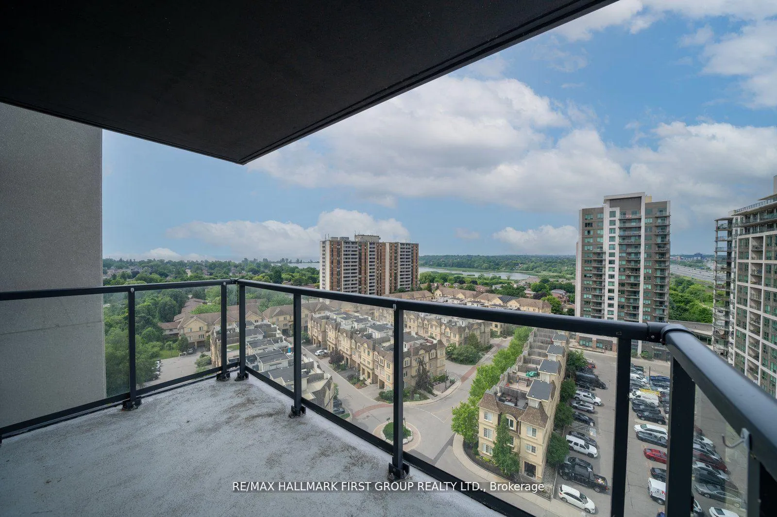 Photo 12 of Unit 1309, 1255 Bayly Street, Pickering, Bay Ridges — HOMEH