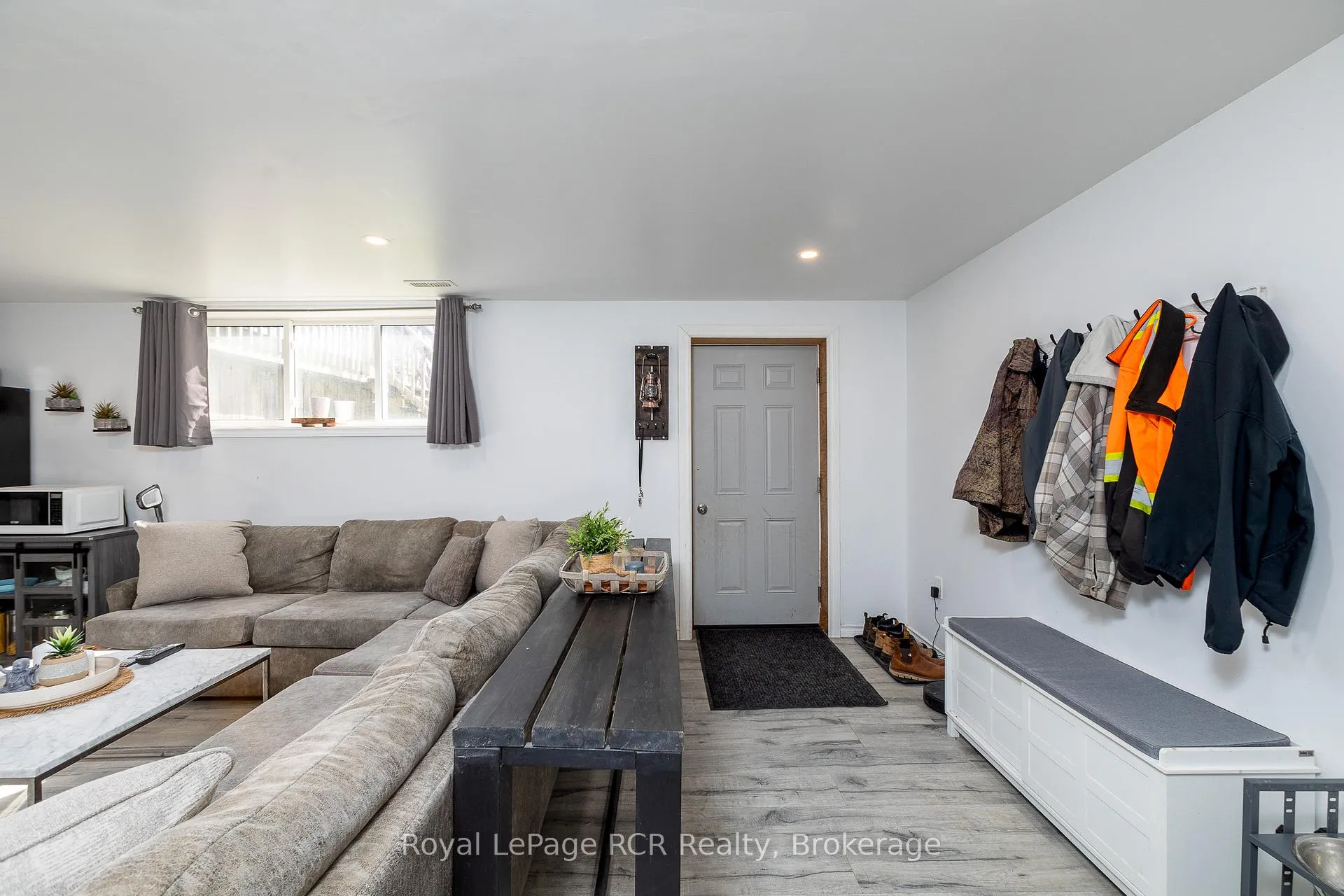 Photo 20 of 123 Douglas Street, Chatsworth — HOMEH