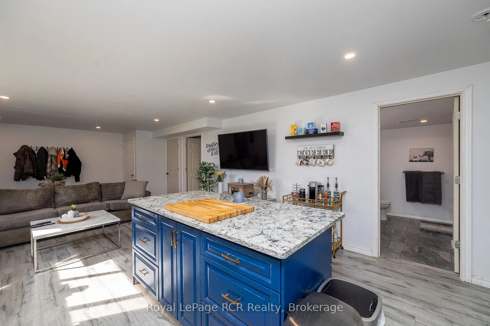 Photo 22 of 123 Douglas Street, Chatsworth — HOMEH