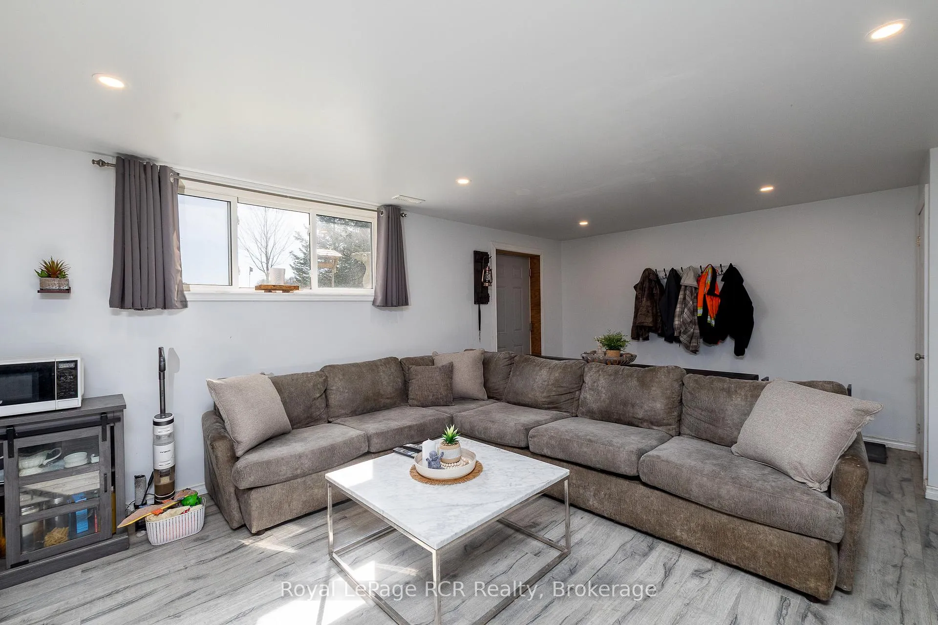 Photo 26 of 123 Douglas Street, Chatsworth — HOMEH