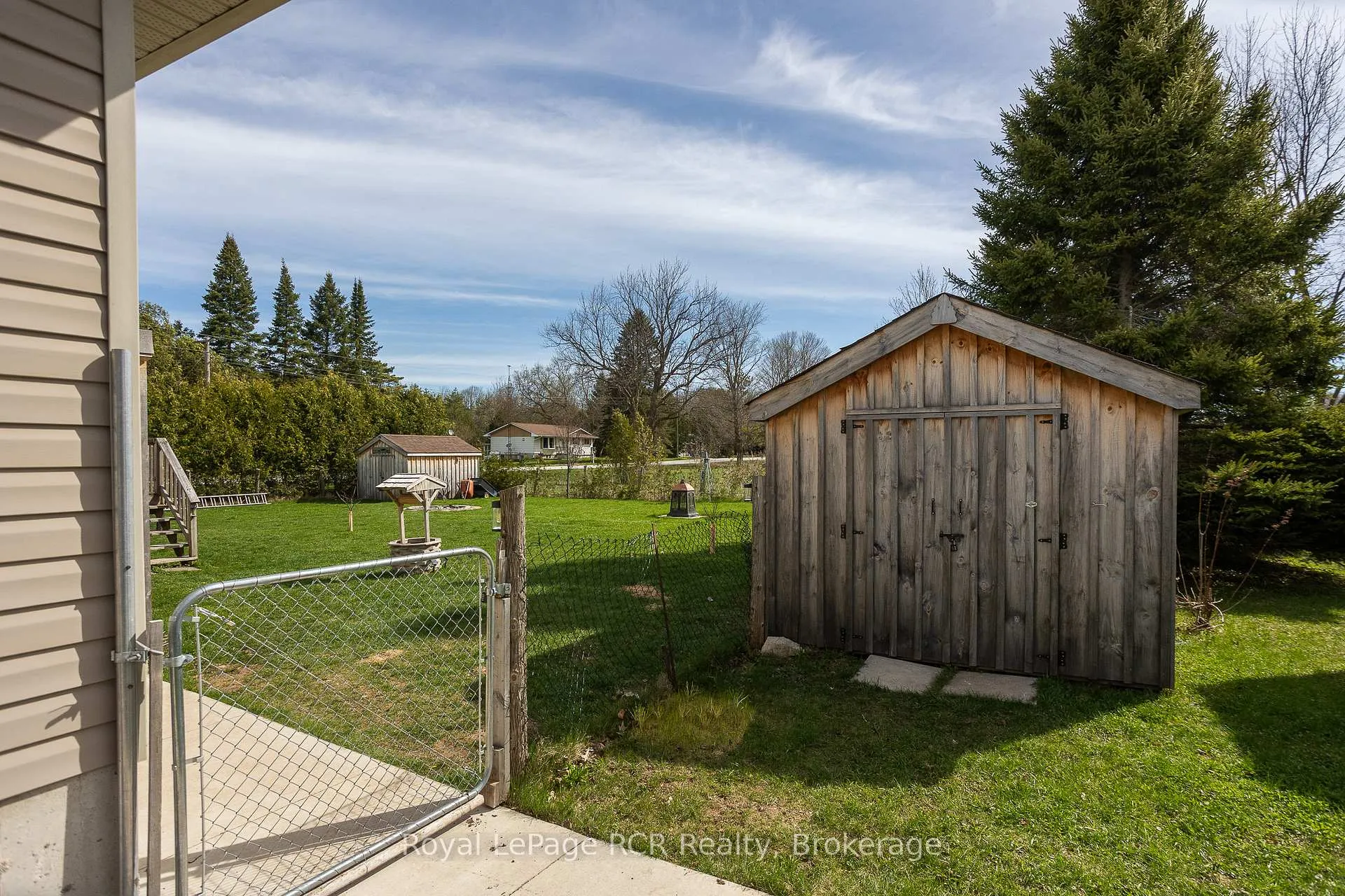 Photo 33 of 123 Douglas Street, Chatsworth — HOMEH