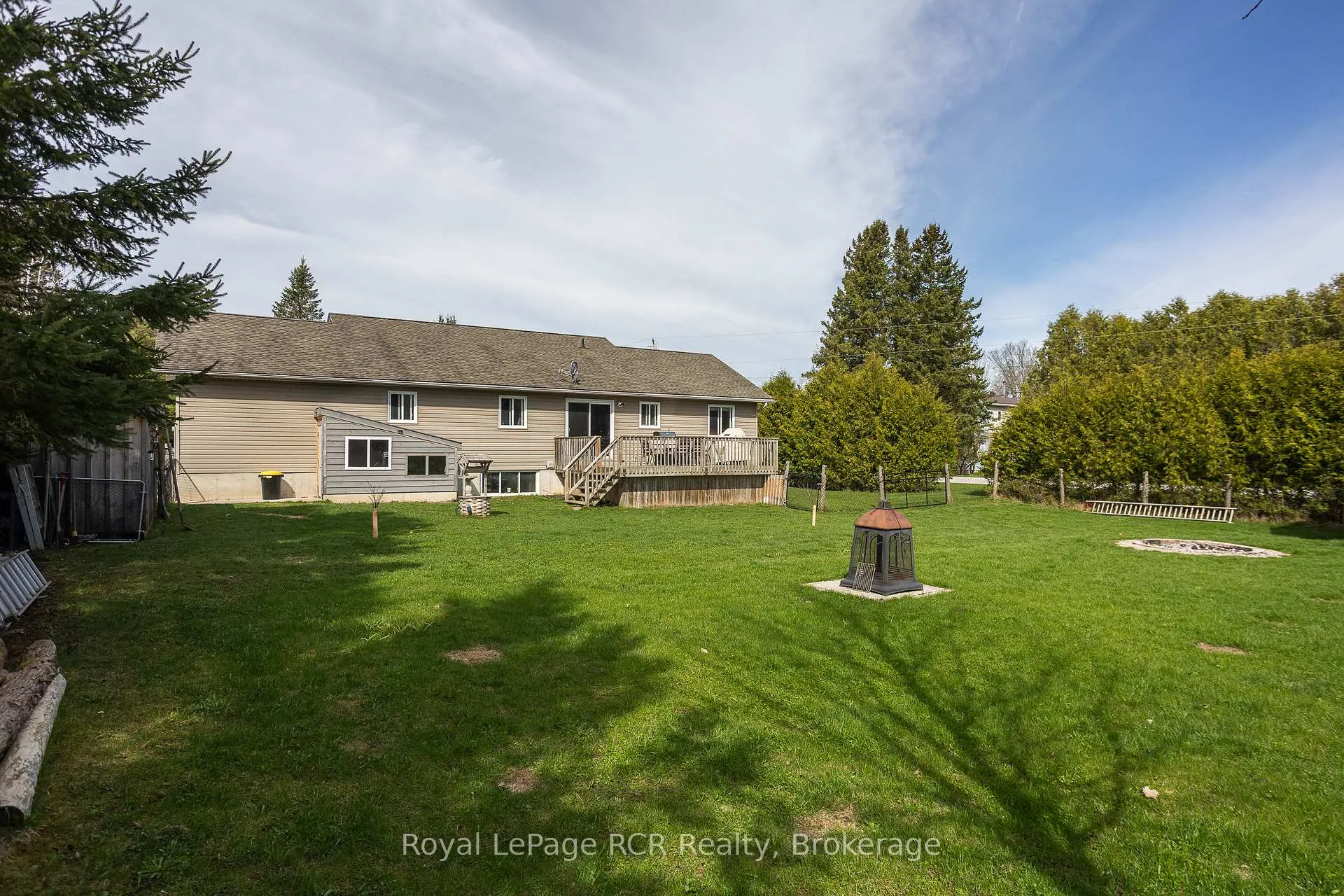 Photo 39 of 123 Douglas Street, Chatsworth — HOMEH