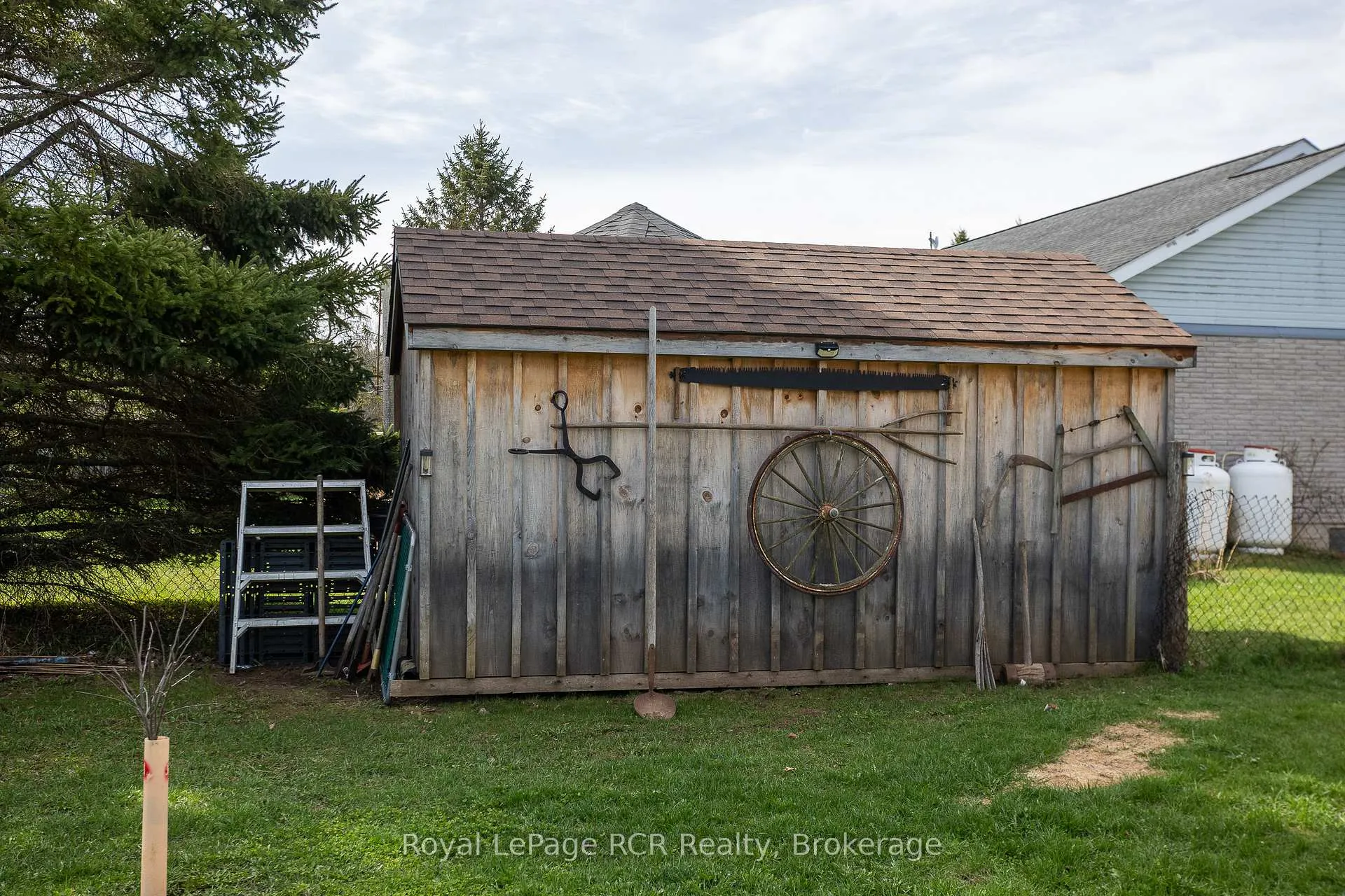 Photo 40 of 123 Douglas Street, Chatsworth — HOMEH