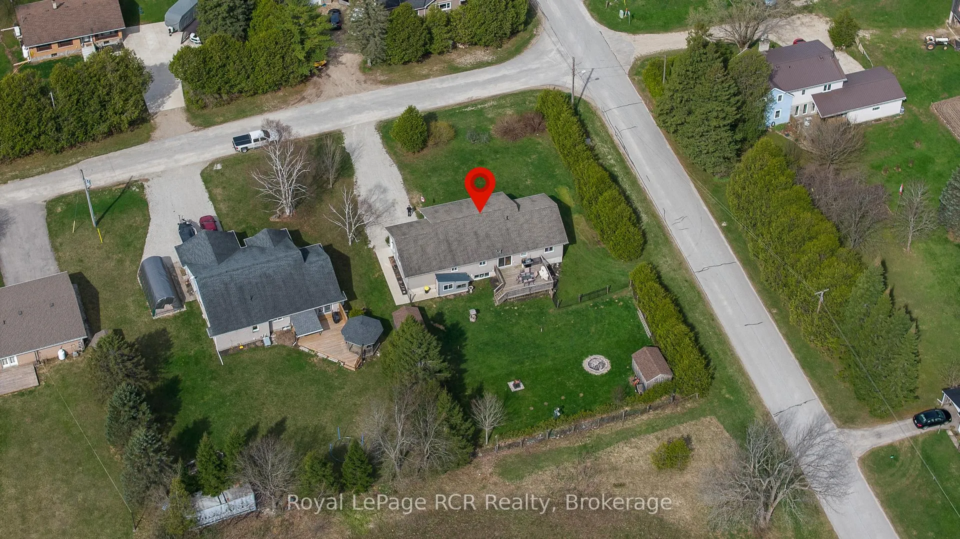 Photo 43 of 123 Douglas Street, Chatsworth — HOMEH