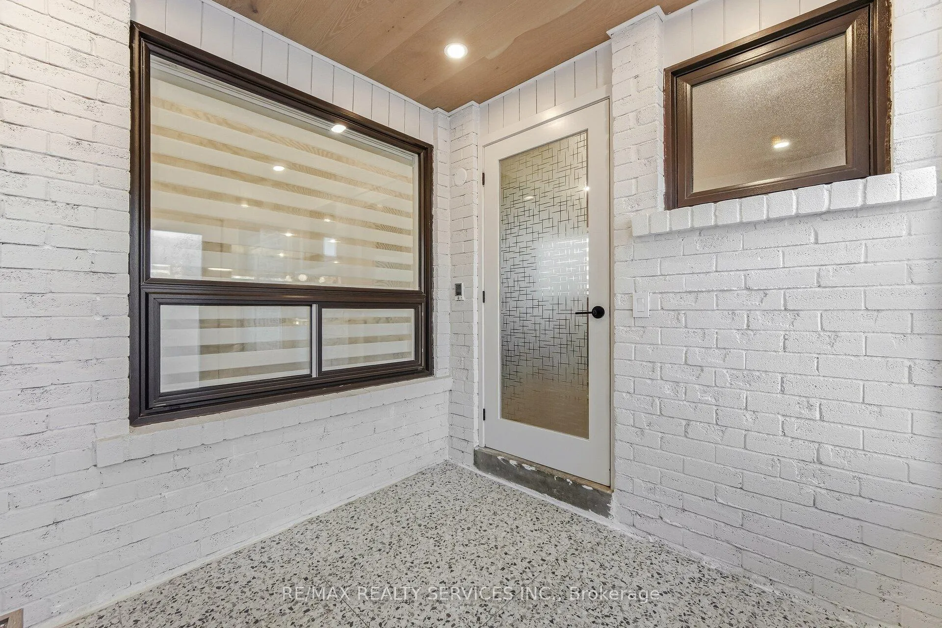 Photo 5 of 42 Frontier Pt Way, Scarborough, Malvern — HOMEH
