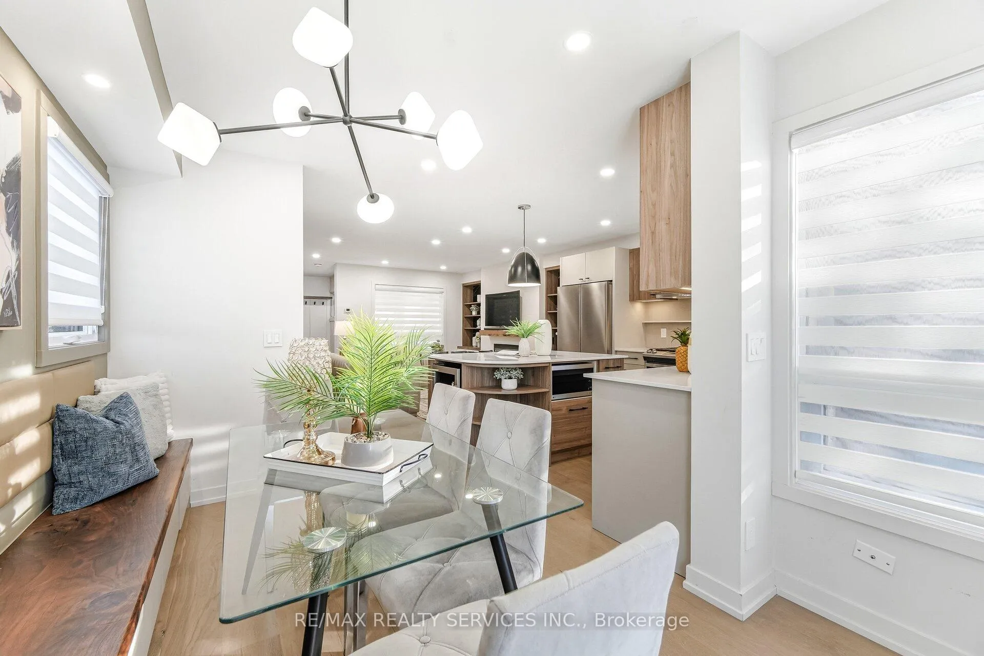 Photo 23 of 42 Frontier Pt Way, Scarborough, Malvern — HOMEH