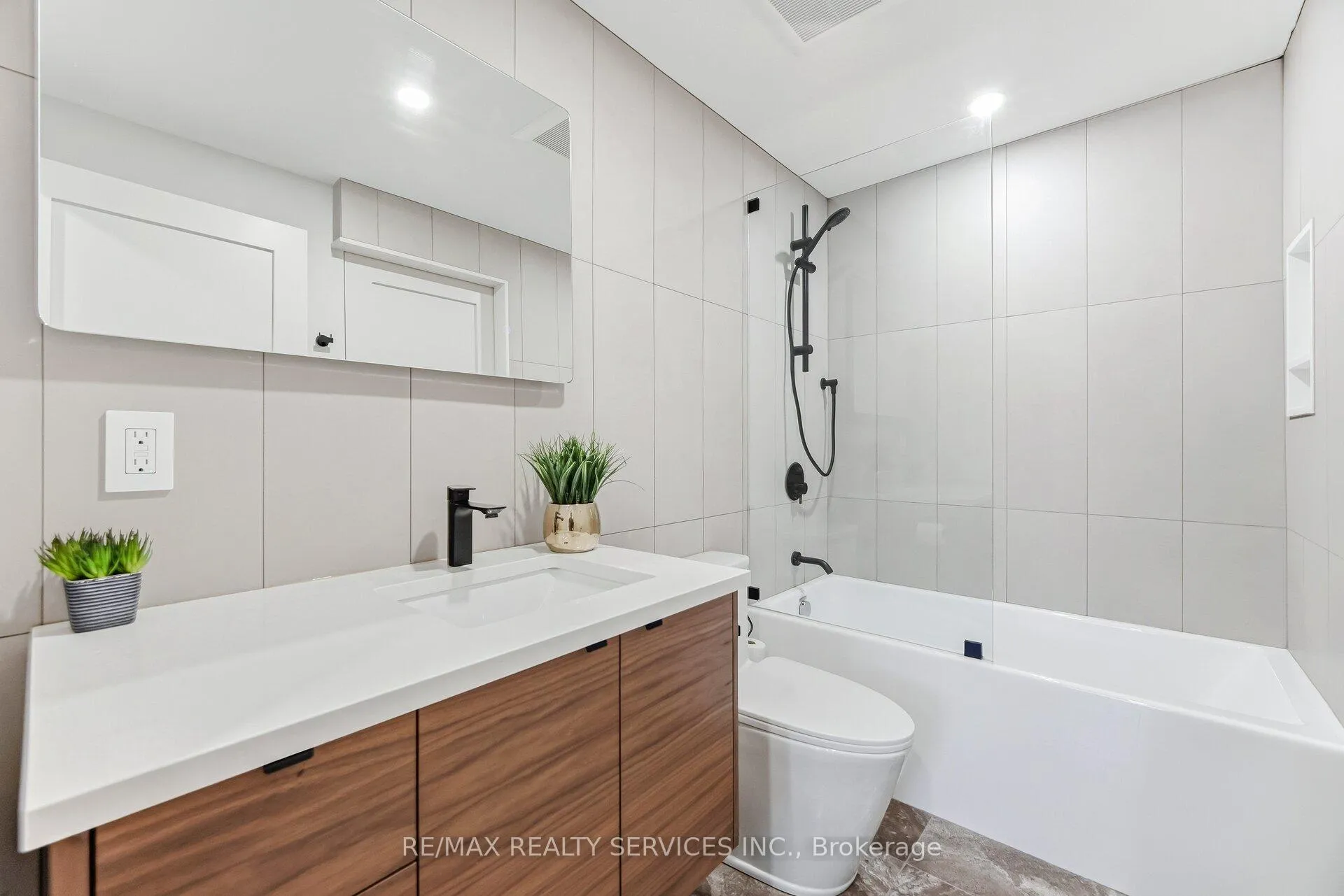 Photo 40 of 42 Frontier Pt Way, Scarborough, Malvern — HOMEH