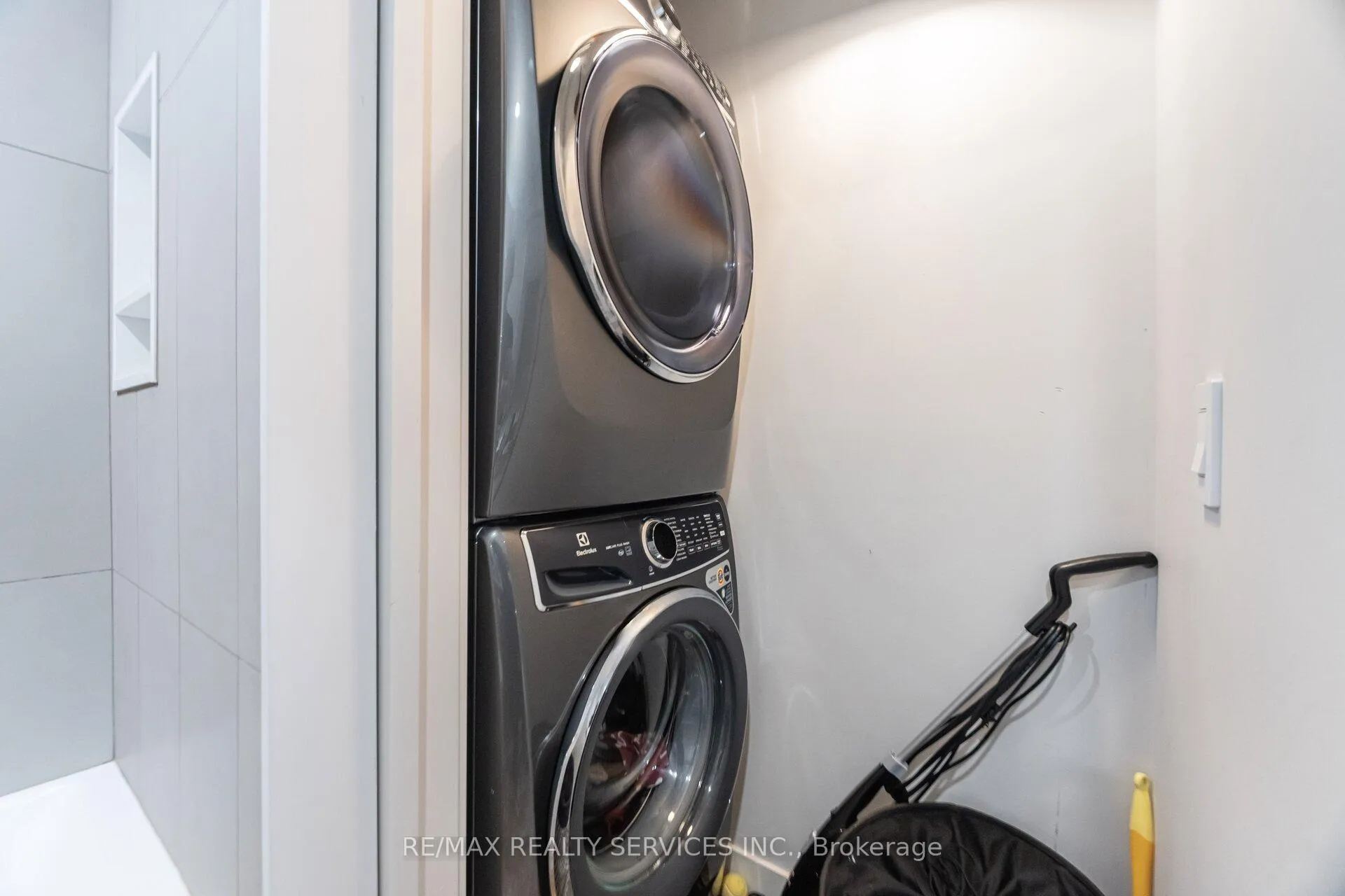 Photo 41 of 42 Frontier Pt Way, Scarborough, Malvern — HOMEH