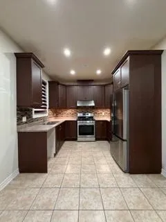 Photo 9 of 25 Lisson Crescent, Brampton, Credit Valley — HOMEH