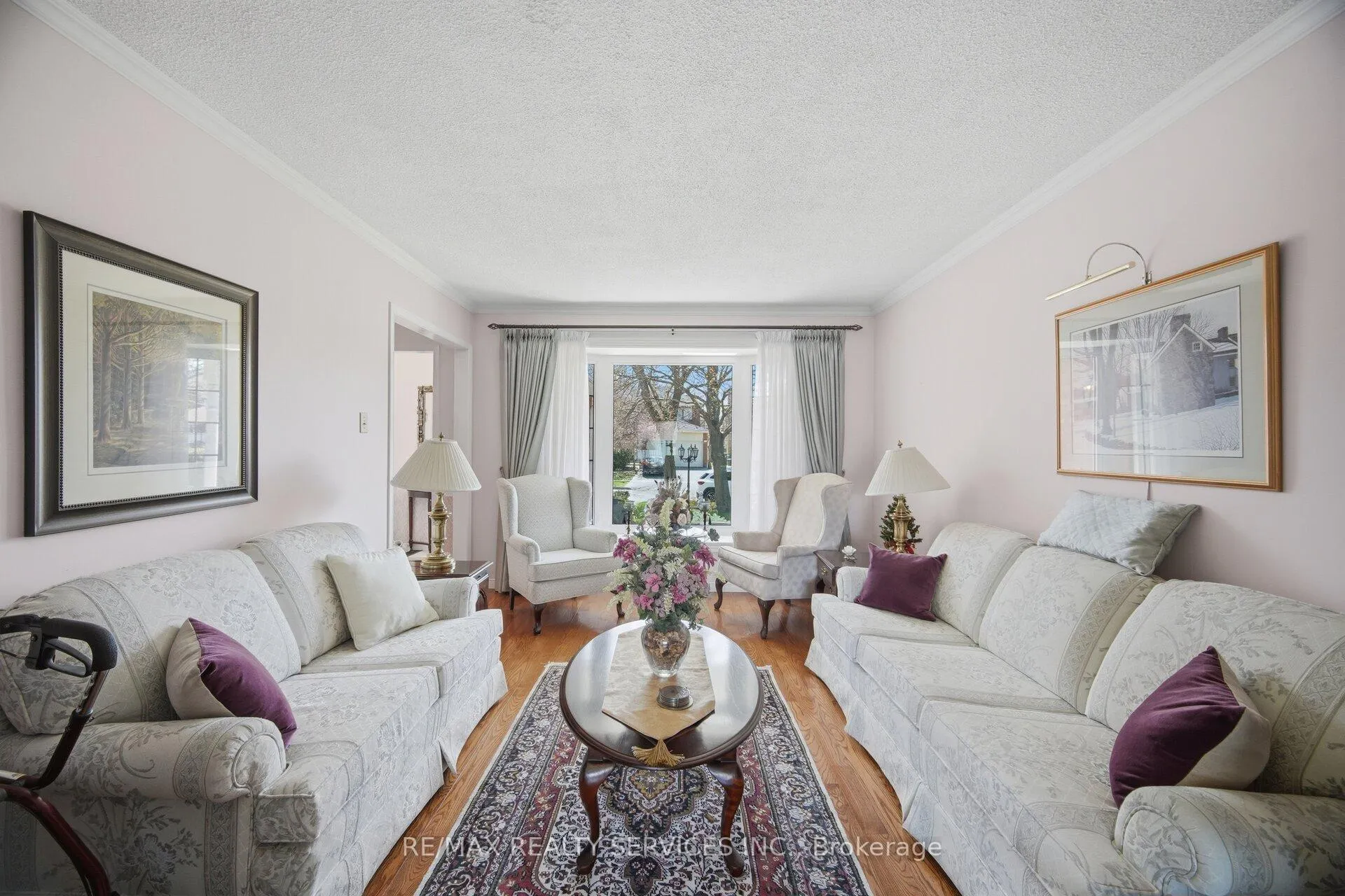 Photo 5 of 37 Stillwater Crescent, Brampton, Brampton West — HOMEH