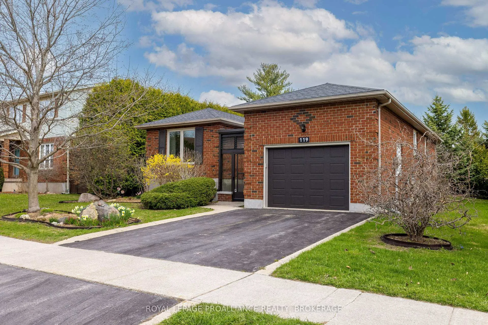 Photo 3 of 119 Greenlees Drive, Kingston, Kingston East (Incl Barret Crt) — HOMEH