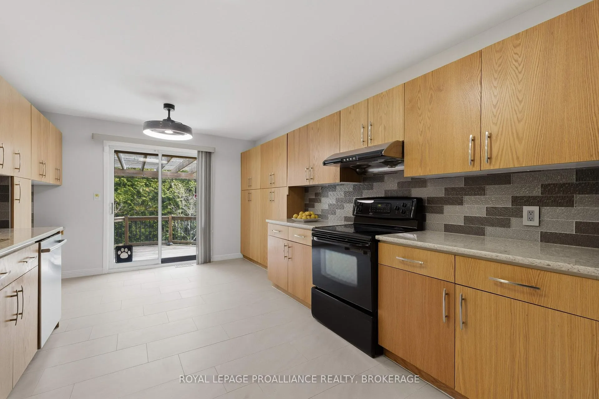 Photo 16 of 119 Greenlees Drive, Kingston, Kingston East (Incl Barret Crt) — HOMEH