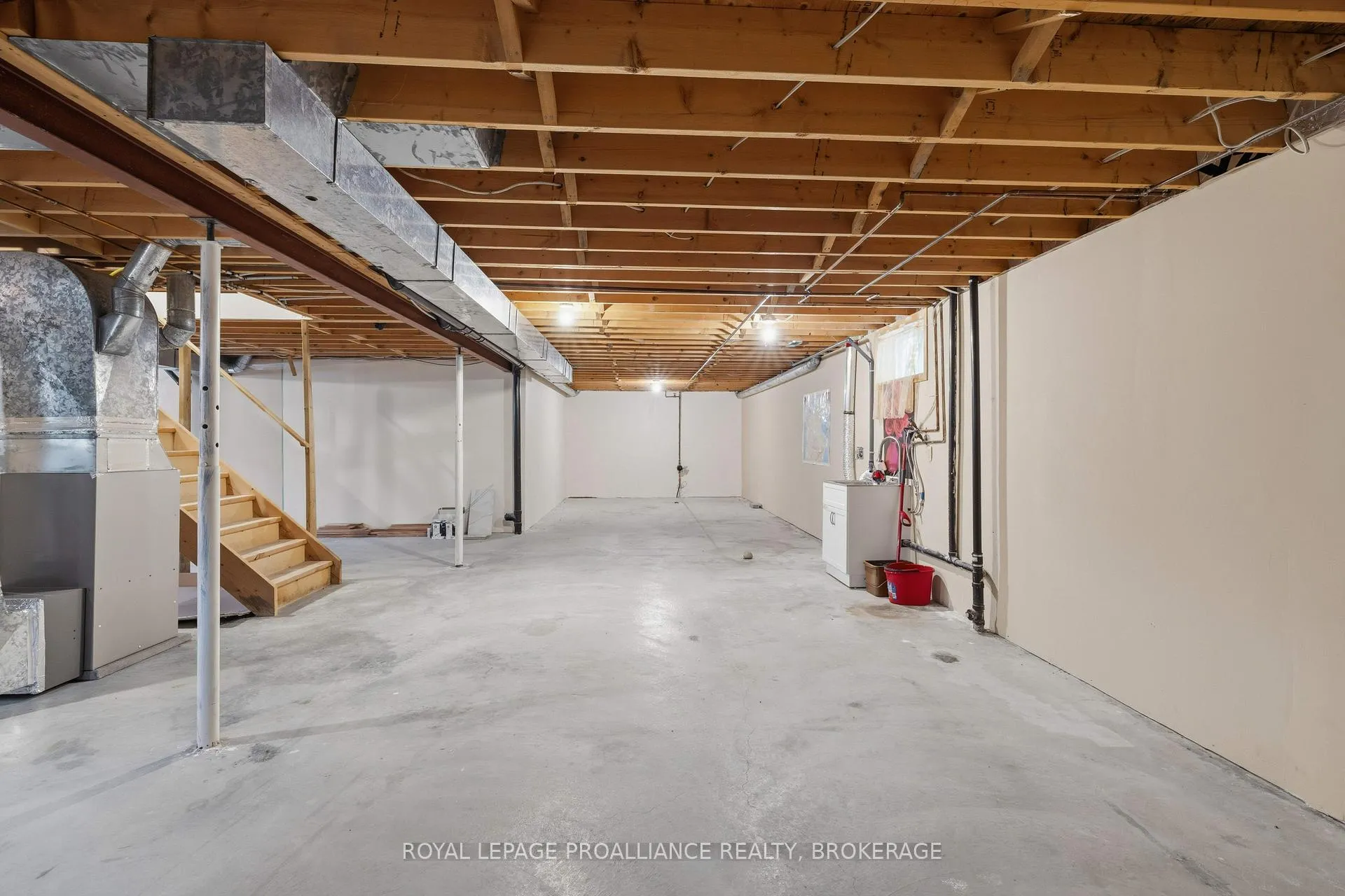 Photo 33 of 119 Greenlees Drive, Kingston, Kingston East (Incl Barret Crt) — HOMEH